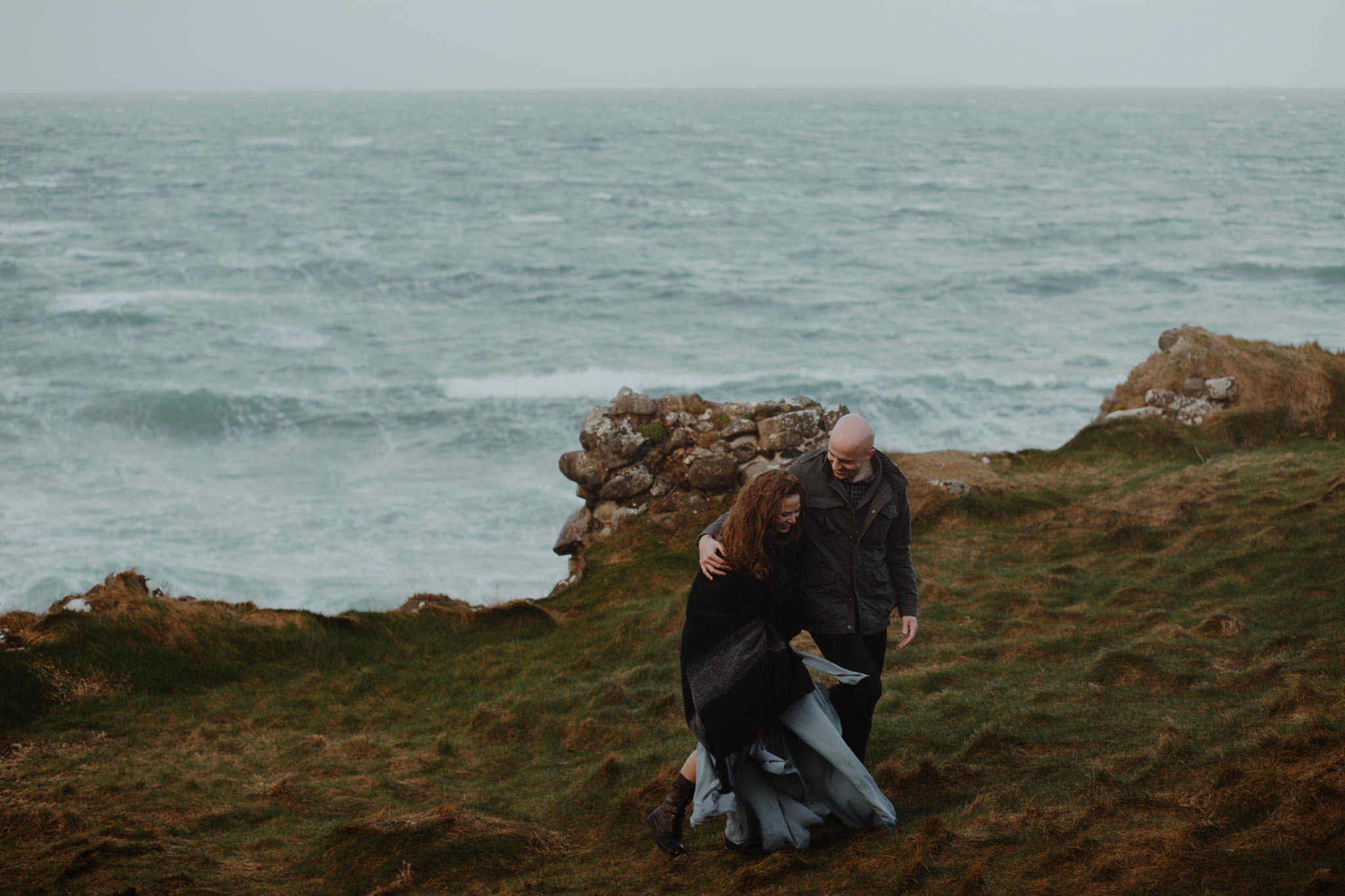 couples adventure elopement photographer northern ireland kinbane castle