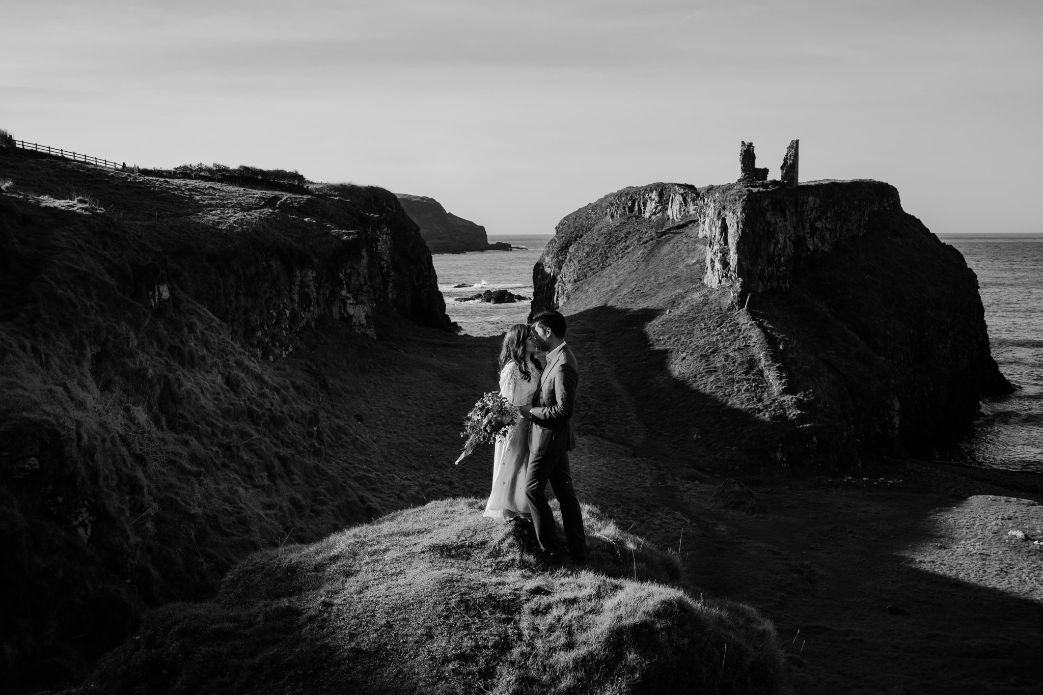 dunseverick-castle-adventure-engagment-photographers