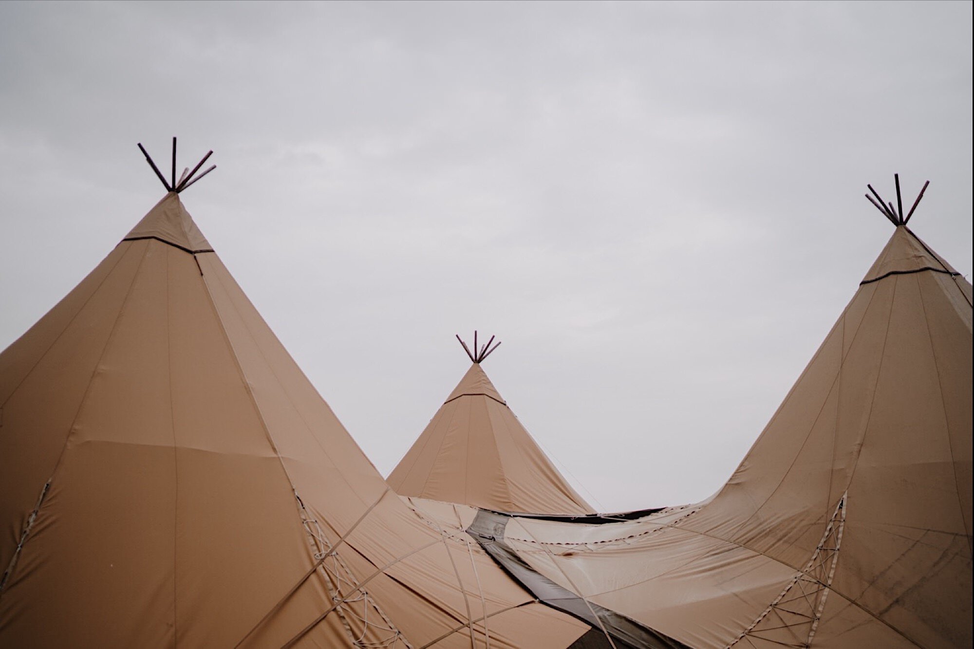 13_portstewart-tipi-wedding-dominican-college-A+P-32_portstewart_magnakata_wedding_tipi.jpg