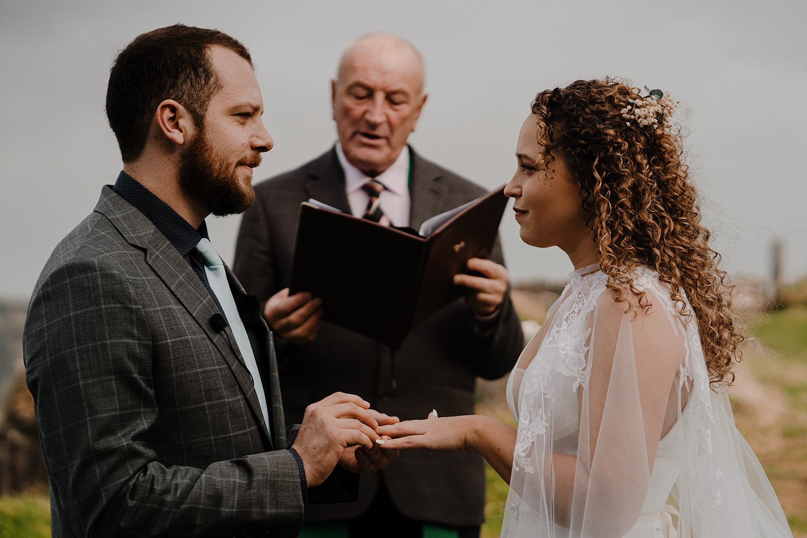 couple say vows elopement ceremony ireland