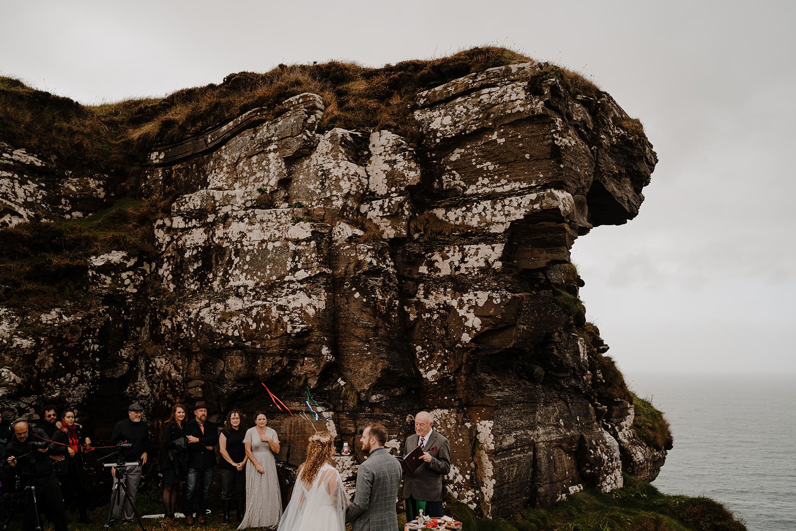 elopement ceremony at cliffs of Moher Ireland