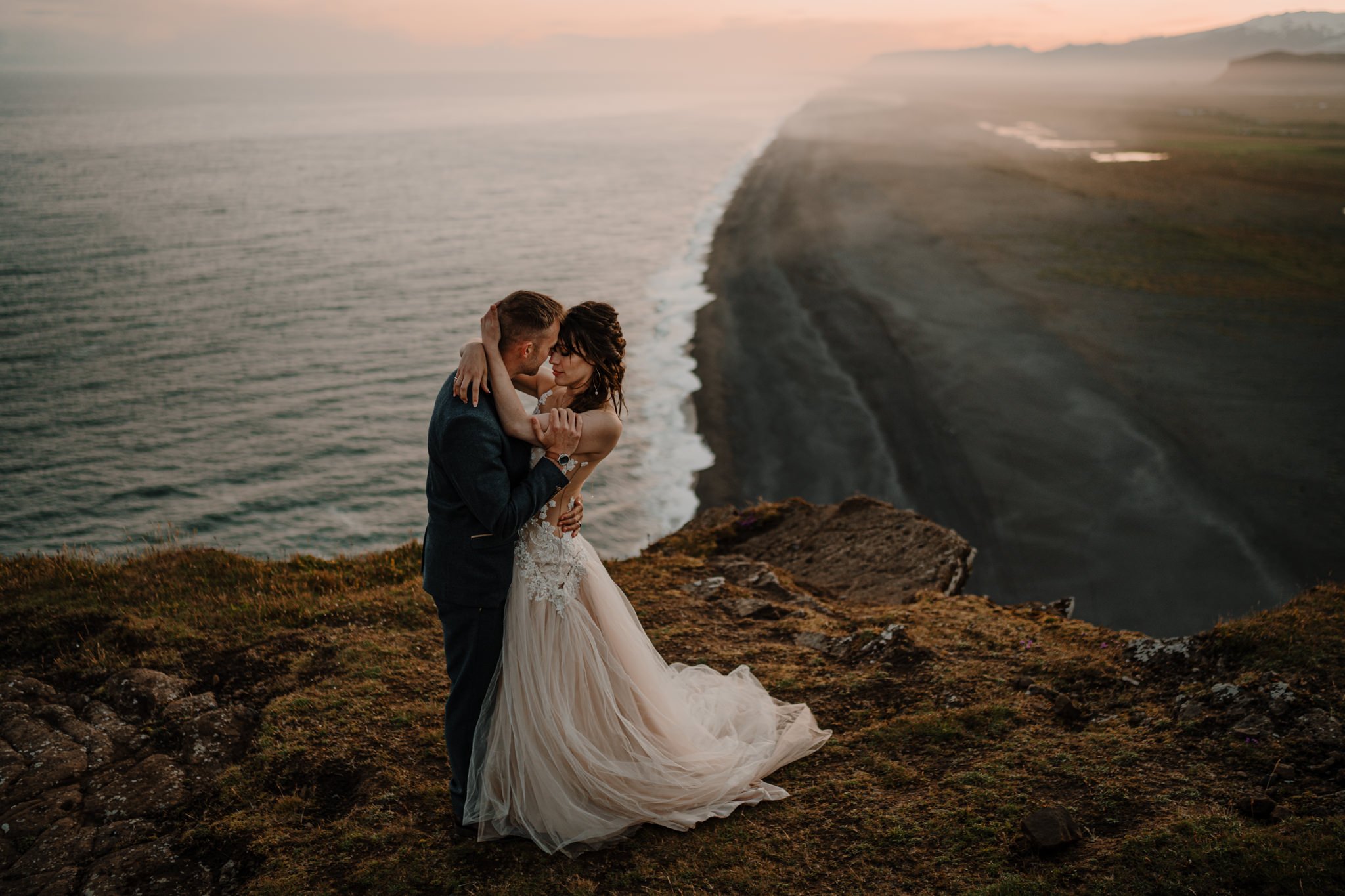 iceland-elopement-epic-sunset-black-sands-beach