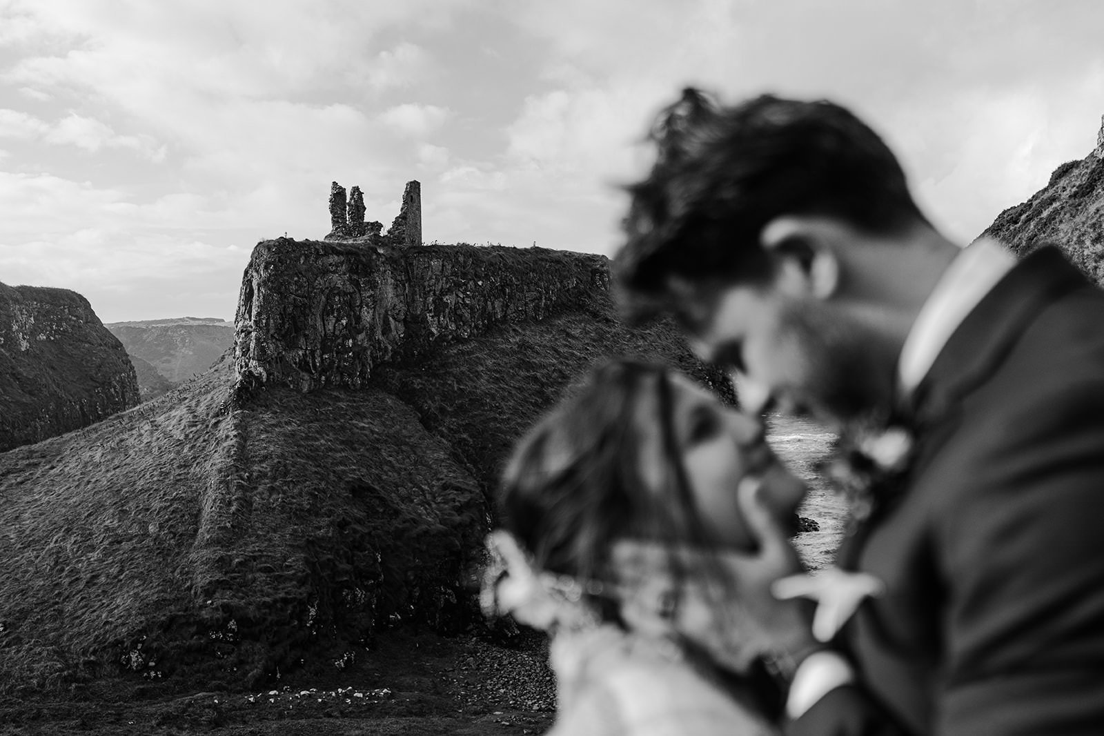 B+D-Dunluce-castle-elopement-387.jpg