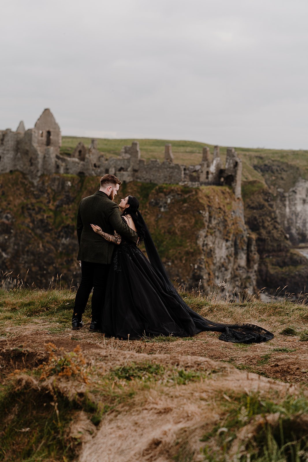 C+Q-Dunluce-castle-elopement-264.jpg