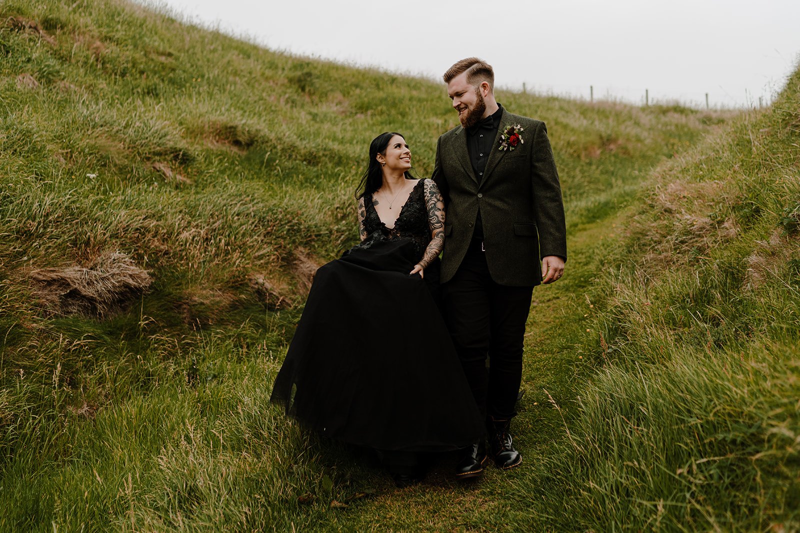 C+Q-Dunluce-castle-elopement-372.jpg