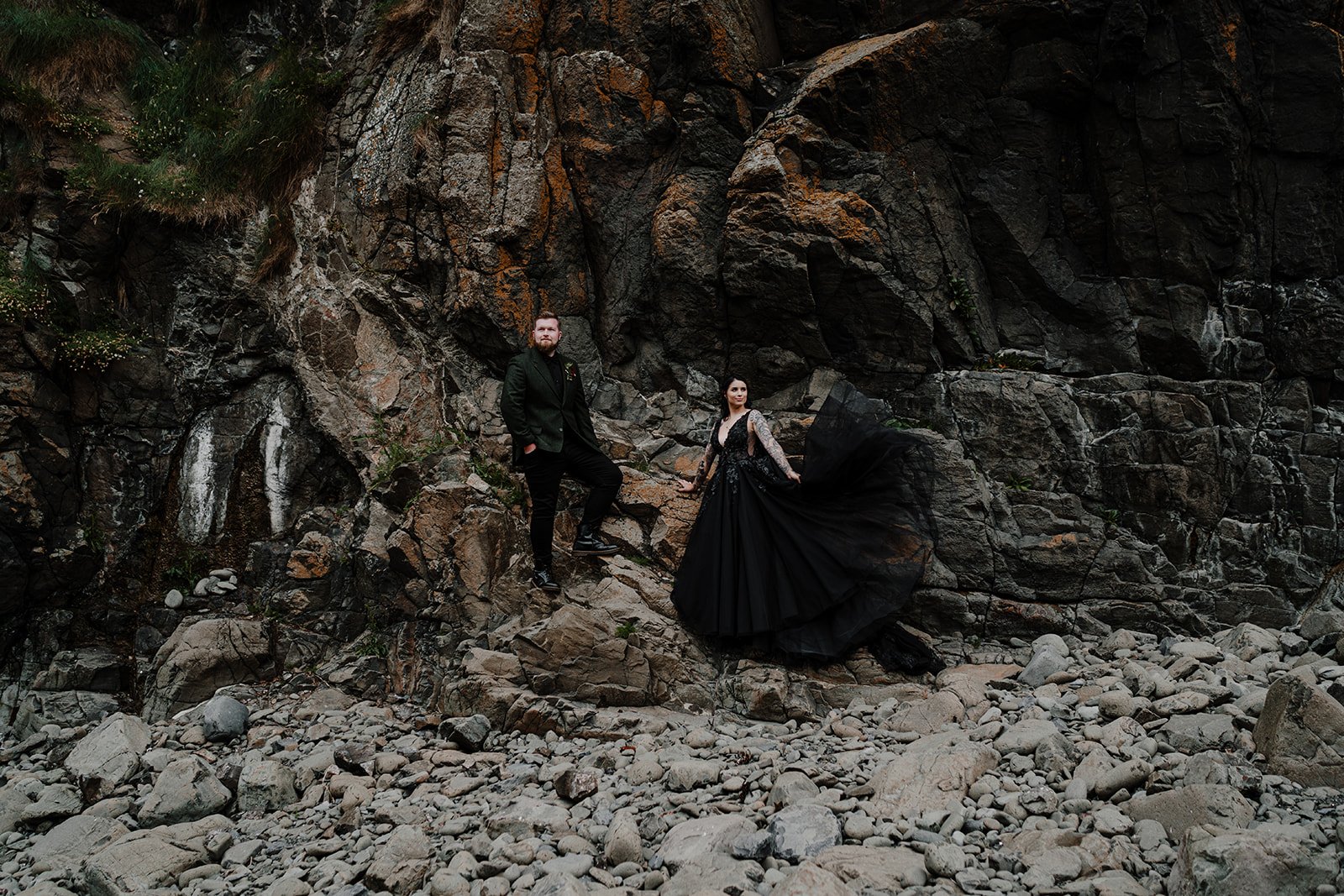 C+Q-Dunluce-castle-elopement-416.jpg