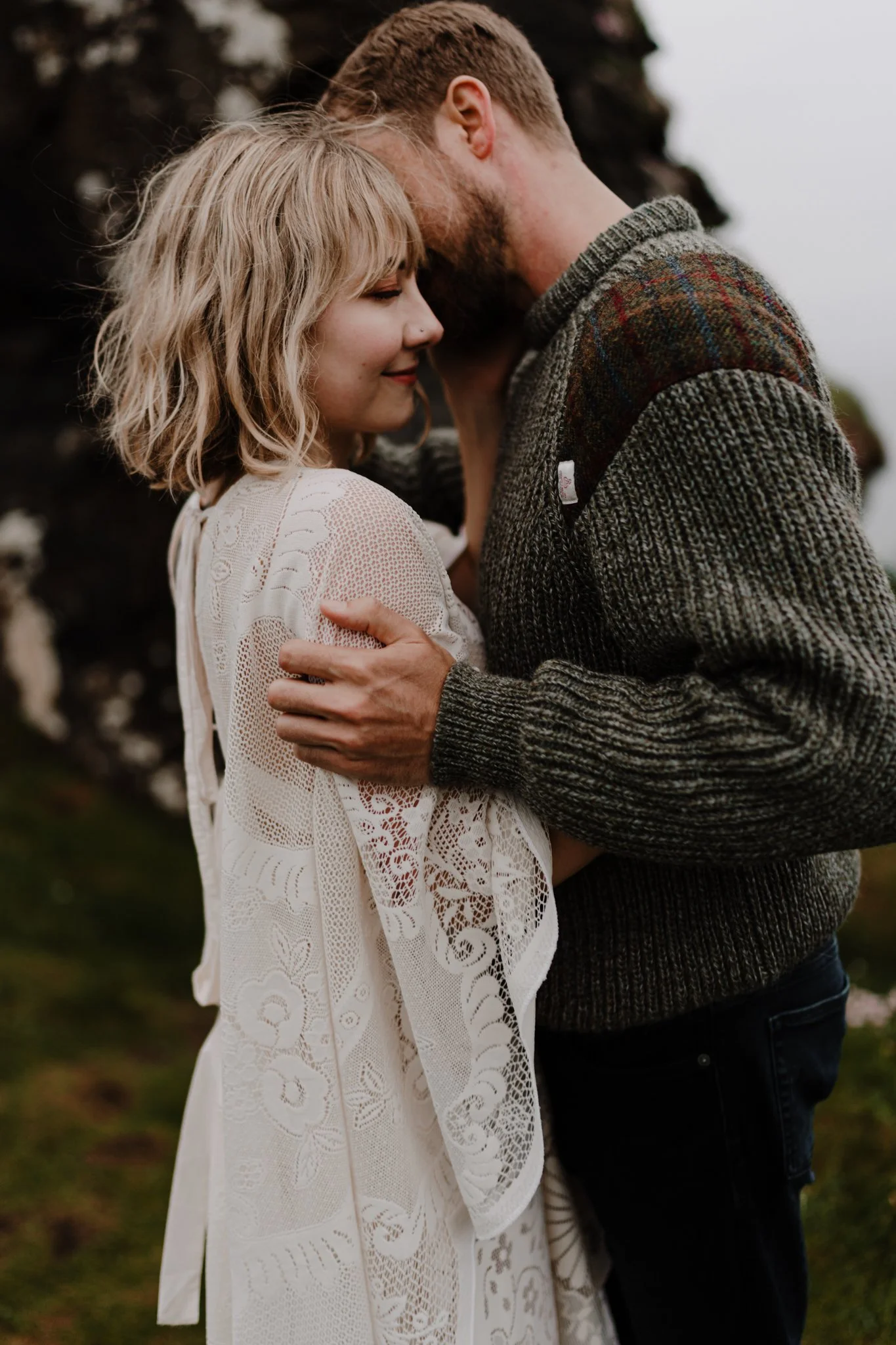 E&M-cliffs-of-moher-engagament-42.jpg