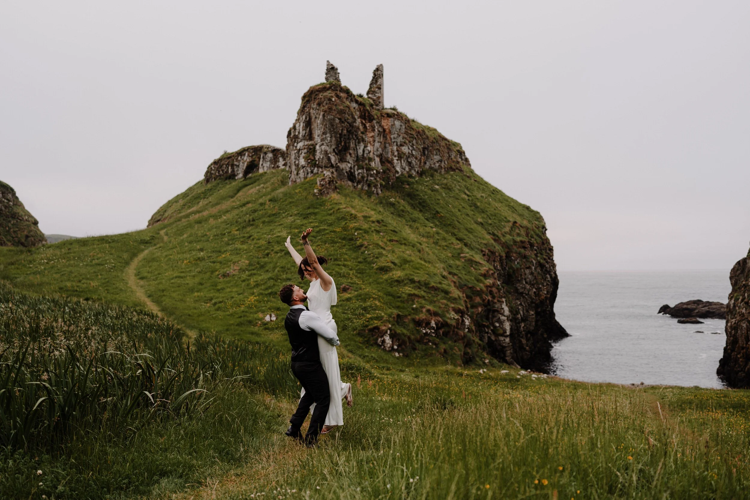 B+N-elopement-dunseverick-giantscauseway-32.jpg