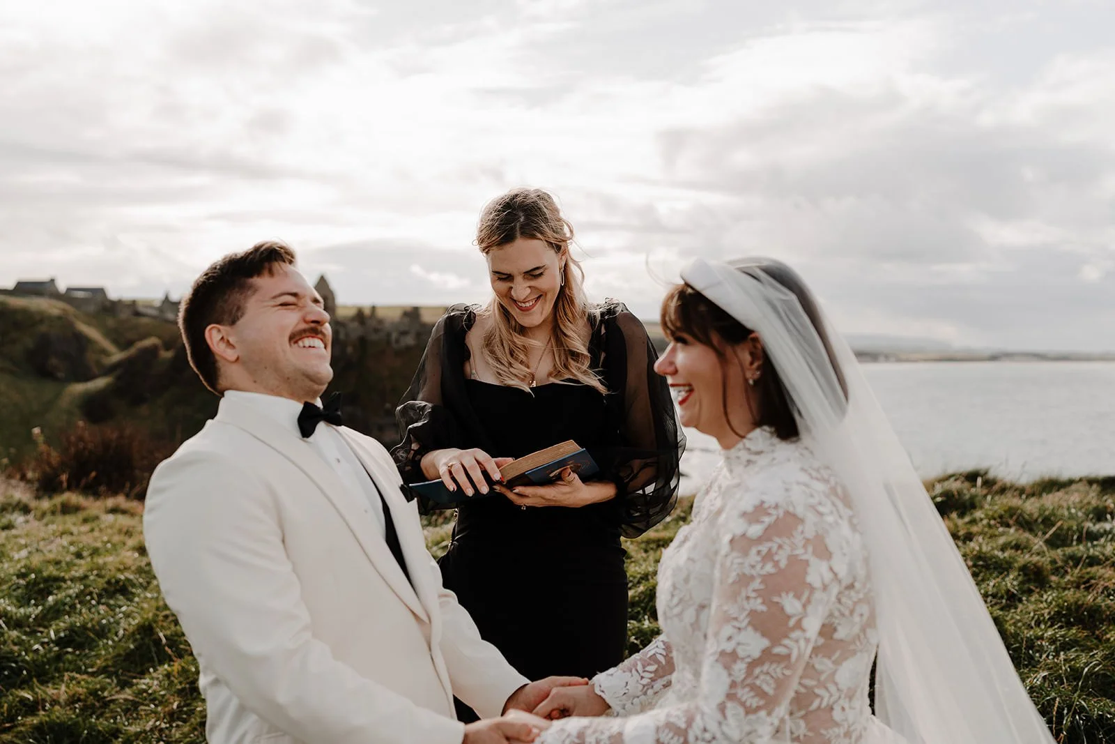 E+T-elopement-dunluce-dunseverick-ballintoy-dunfin-35.jpg