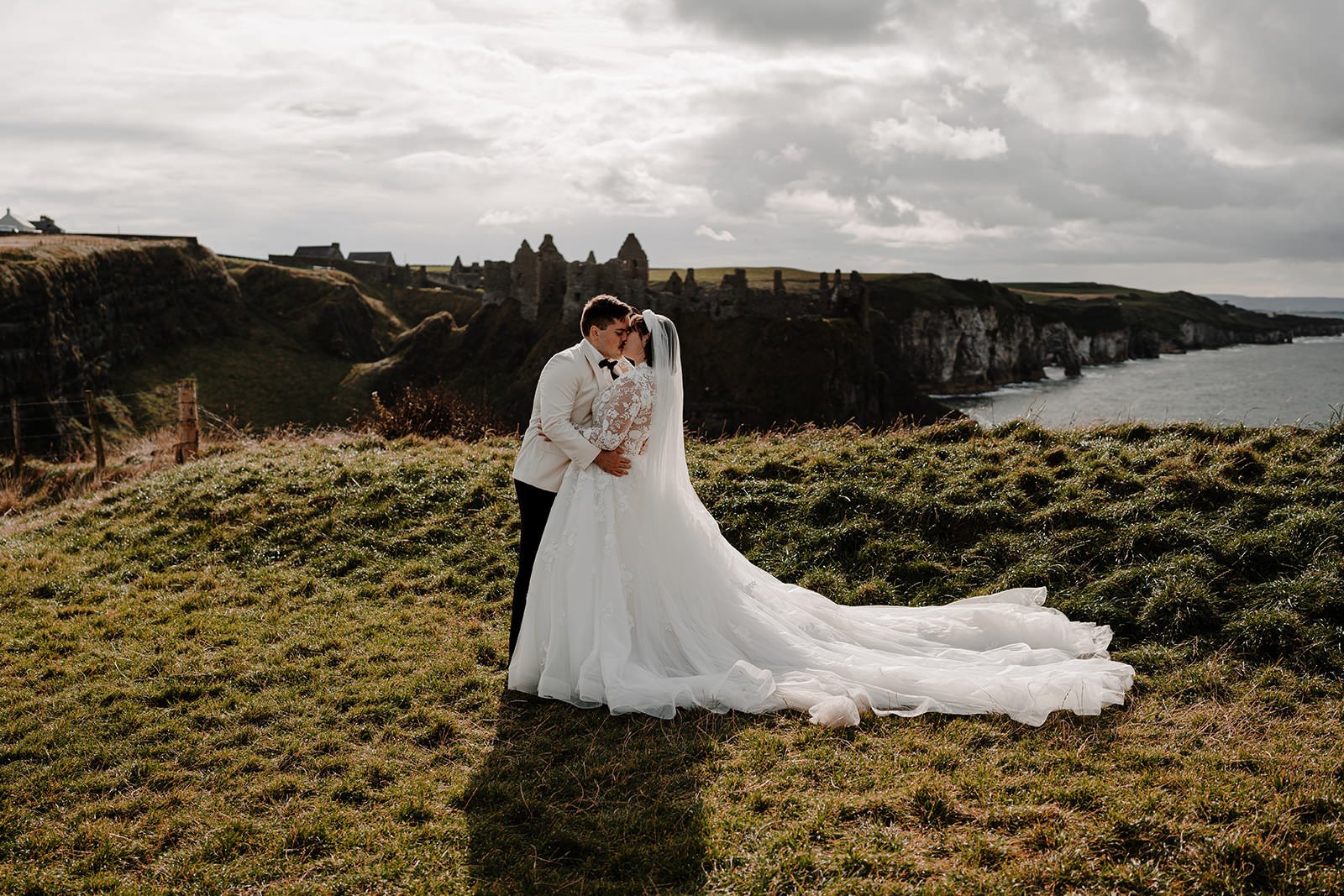 E+T-elopement-dunluce-dunseverick-ballintoy-dunfin-65.jpg