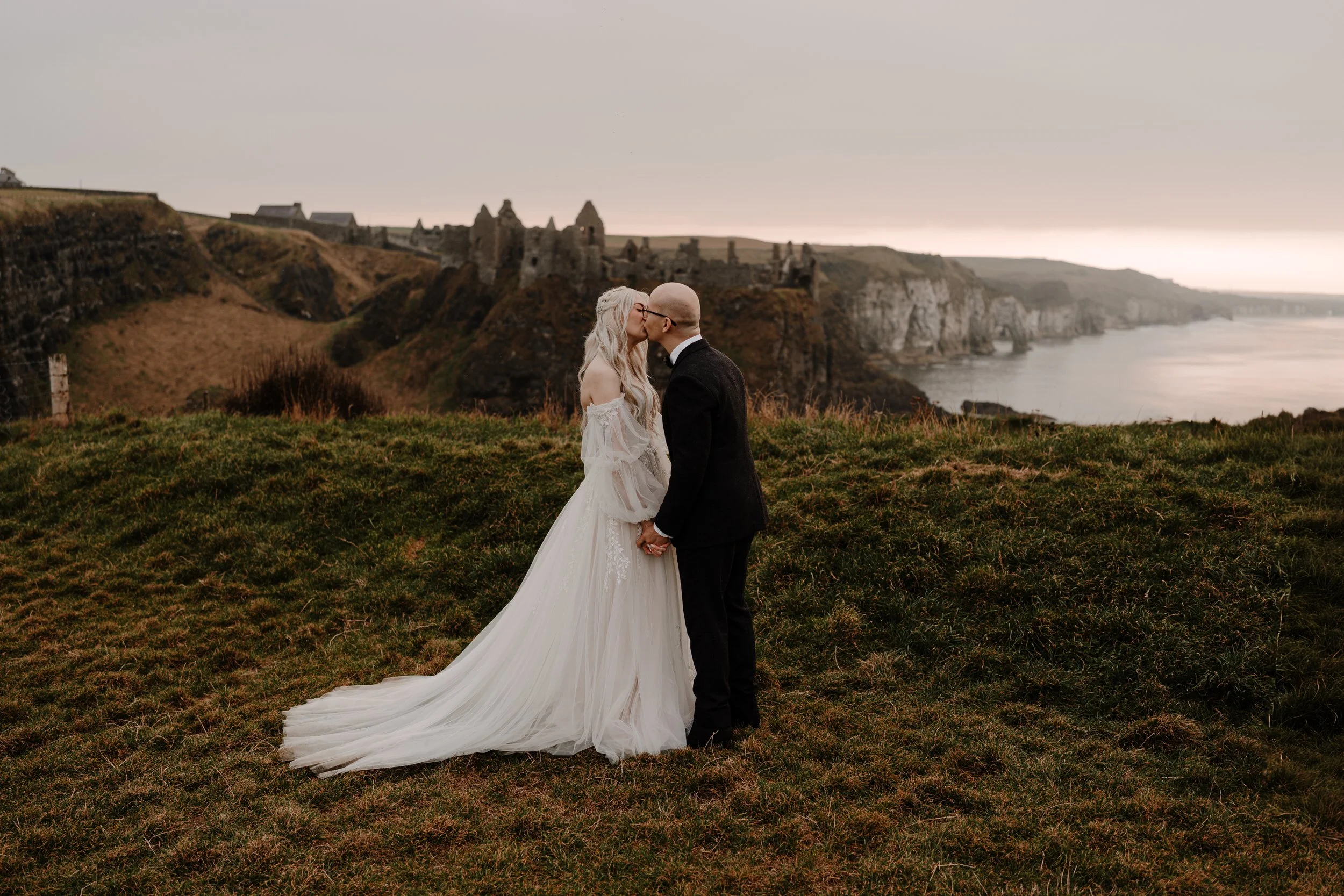 c+J-elopement-dunluce-ballintoy-dunseverick-125.jpg