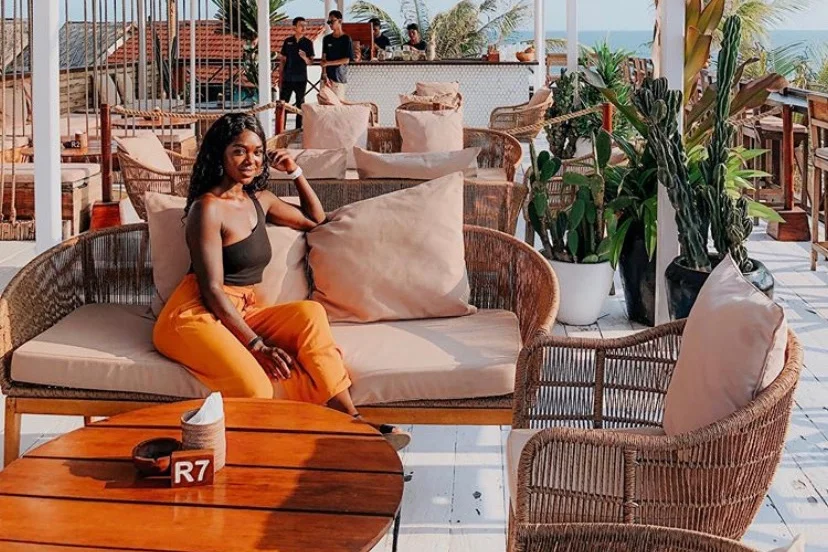 Montelle Browne, Personal Branding Coach and Travel Blogger