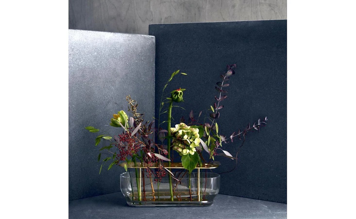 fritz-hansen-objects-ikebana-ambiente-15_zoom.jpg