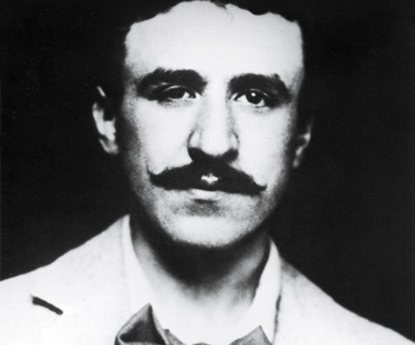CHARLES RENNIE MACKINTOSH