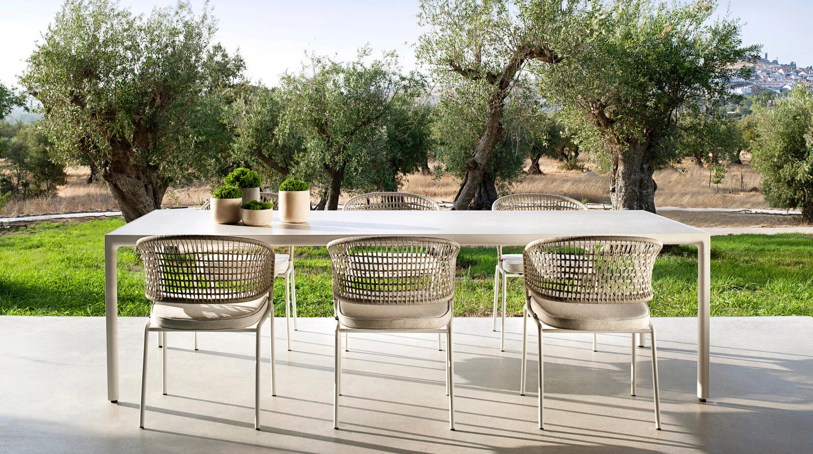 ctr-ctr-armstoel-header-ctr-armchairs-linen.jpg