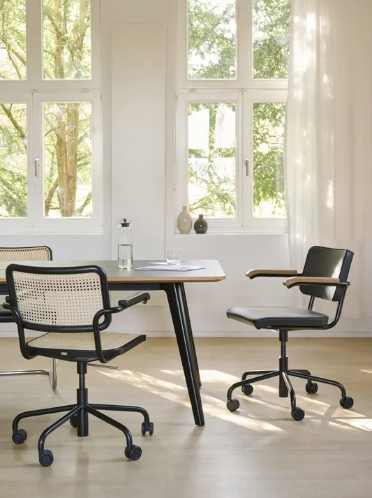 1_thonet_1500_alle.jpg
