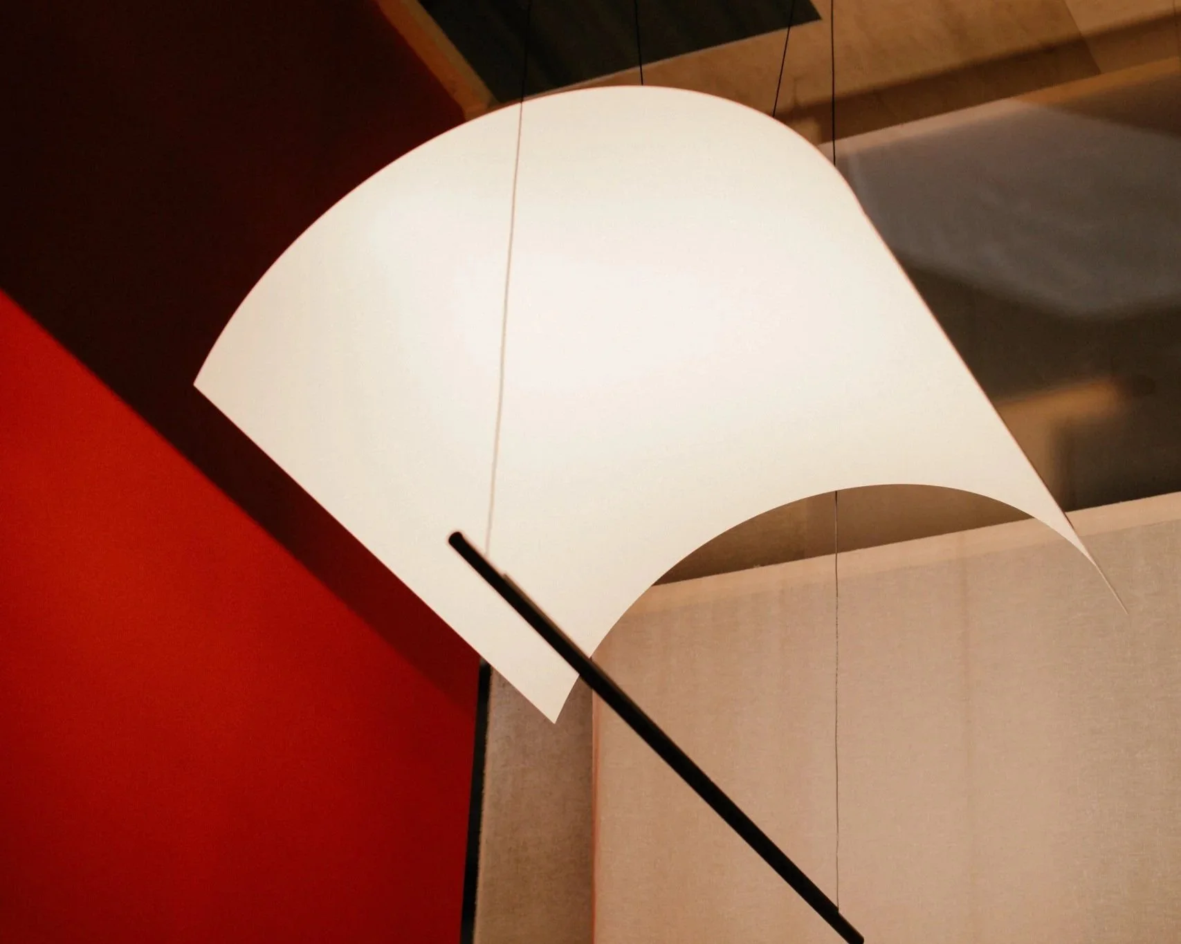 SantaCole-Euroluce-2019-Iris-Humm-2435-x2400-scaled.jpg