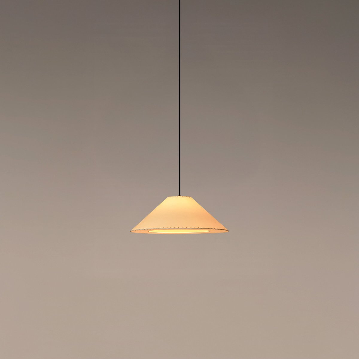 Sisisi-Conicas-Planas-MT4-beige-ON-EnricBadrinas-2022-MT401-03-04-R25-config-x2400-1200x1200.jpg