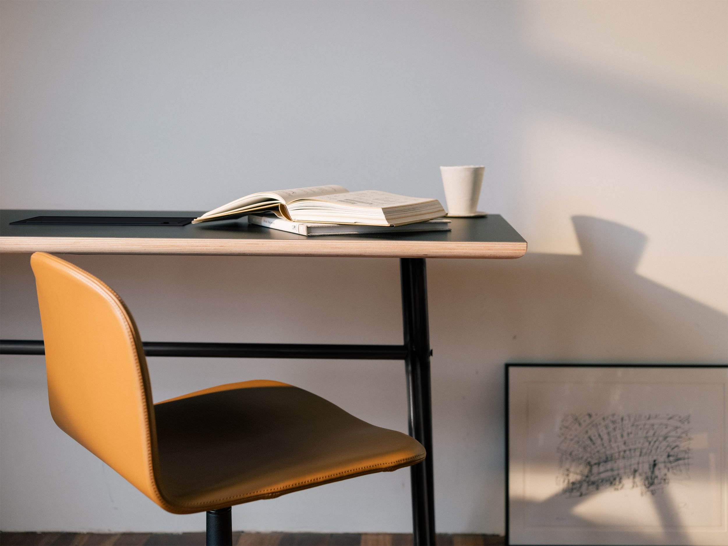 bai-desk-bob-xl-swivel-5-.jpg