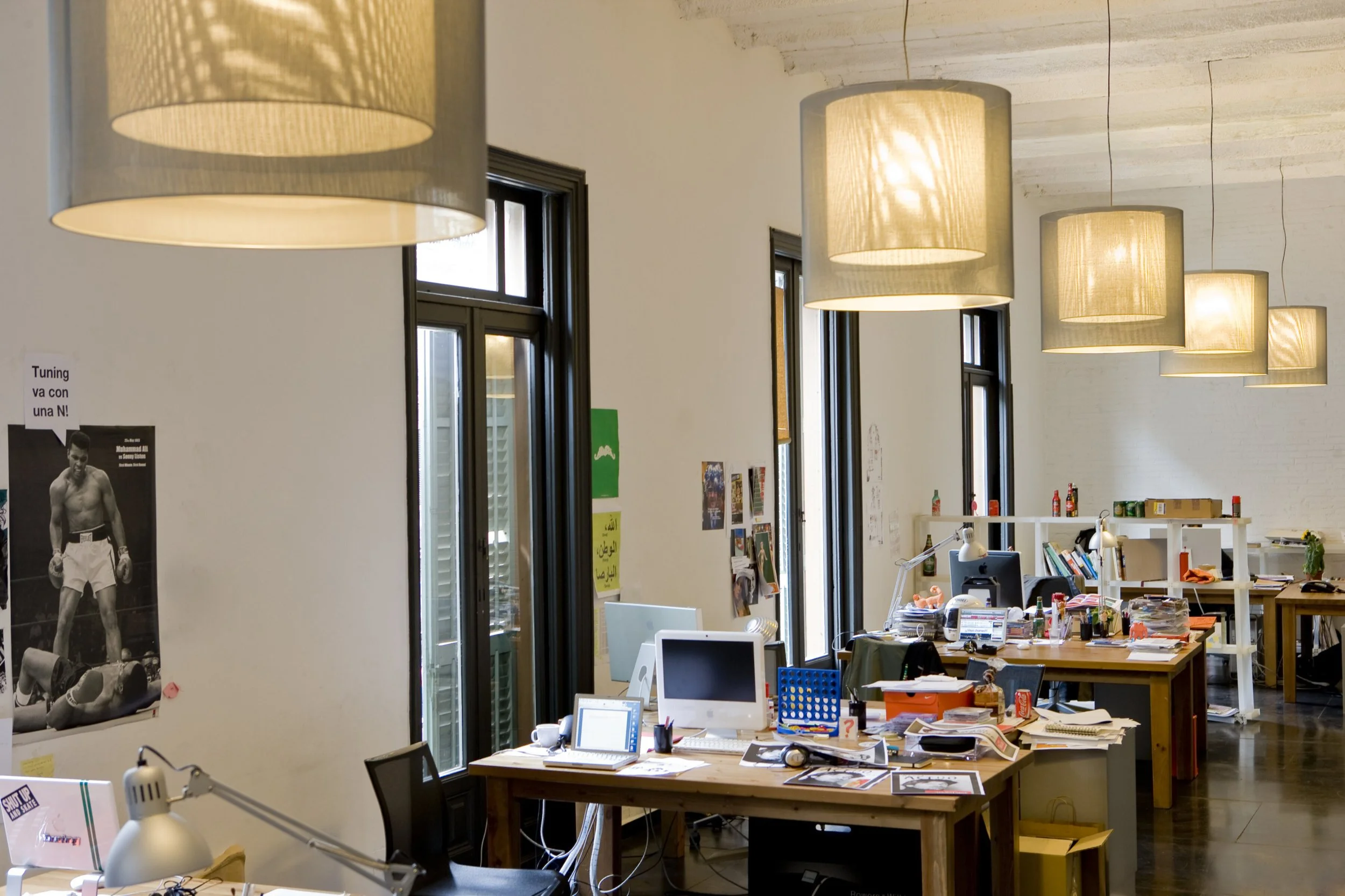 Projecte-Agencia-Villarosas-Moare-DavidLevin-02-ret-x2400-scaled.jpg