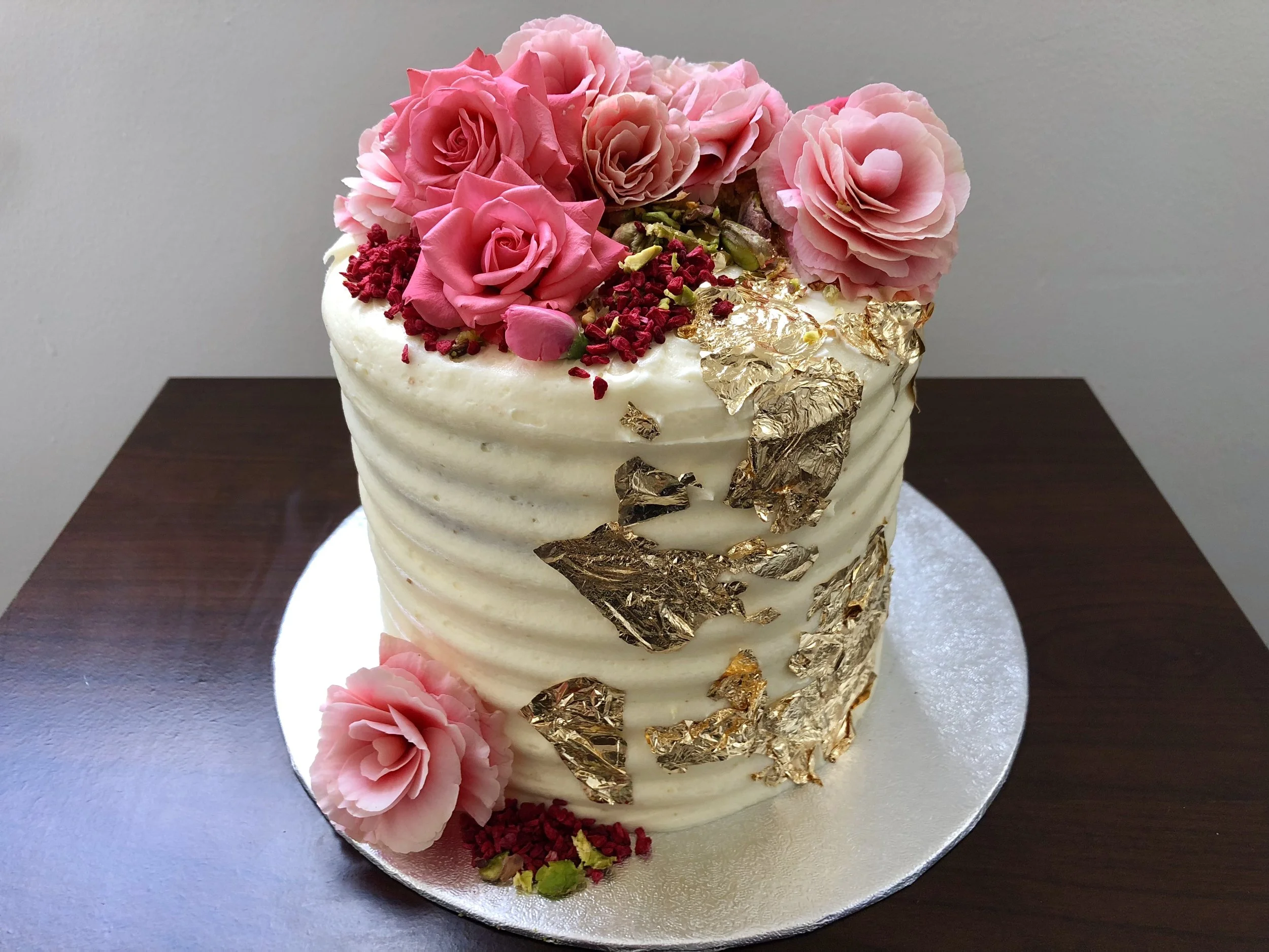 Rose and Pistachio Cake 