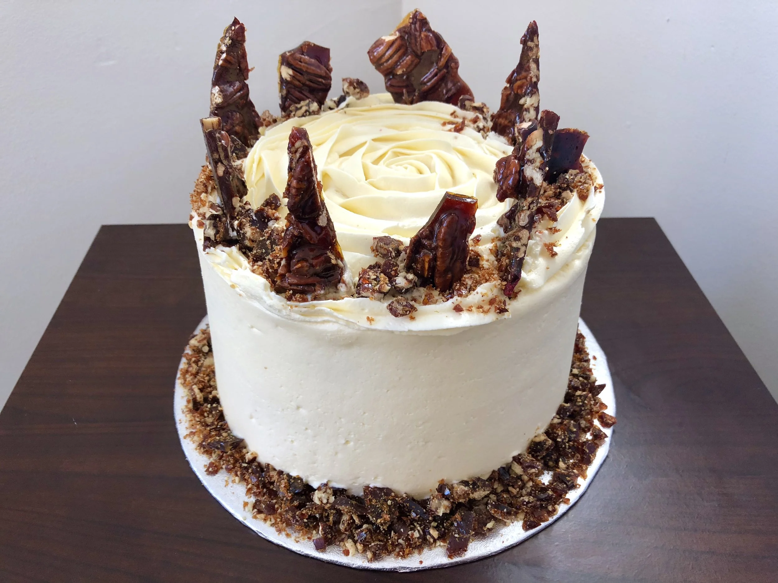 Carrot, Caramelised Pecan &amp; Cardamom Cake 