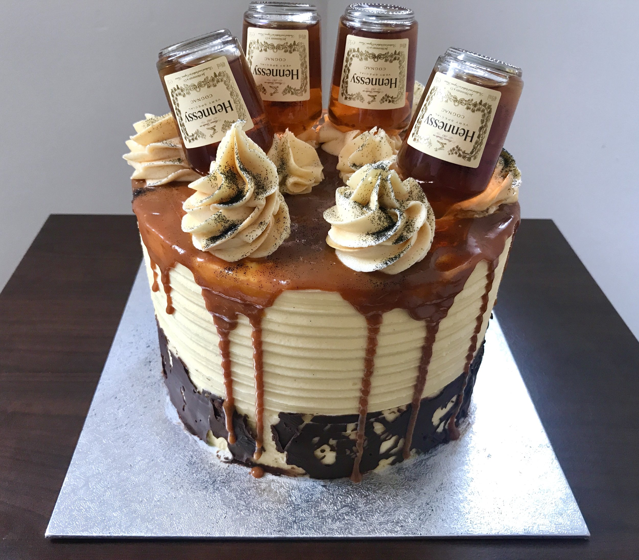 Прикольный тортик мужу. Торт для мужчины. Торт для мужа. Мужской торт на день рождения. Торт для мужчины на день рождения.