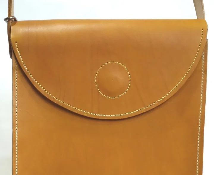 T&CMouse lg. shoulder bag detail2.jpg