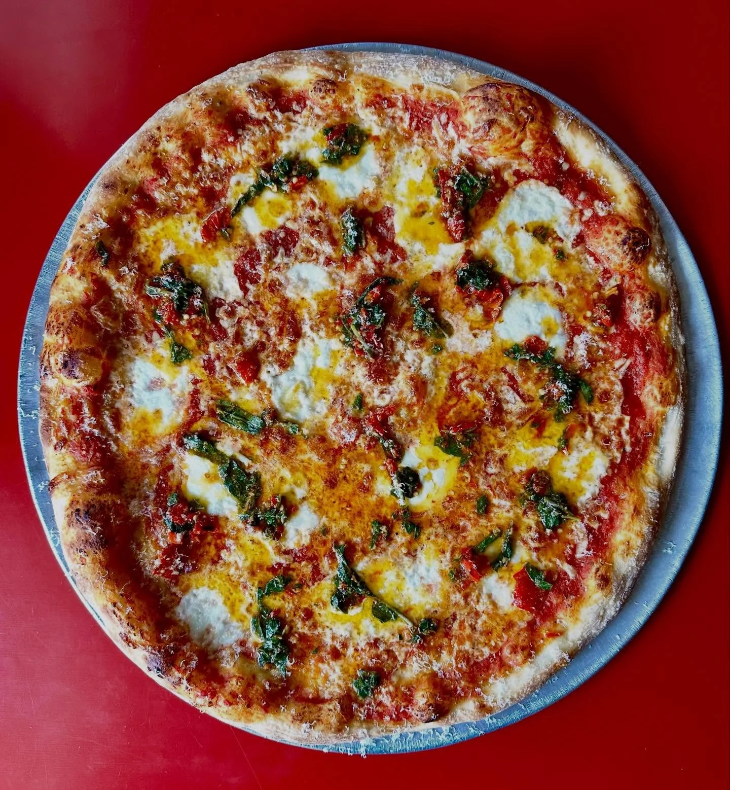 ⚡️New Feature ⚡️

The Holly McClane

Marinara, Burrata, Basil, Garlic, Calabrian Chili Oil and Grana Padano

Now Available at our Winnipeg Location 📍
.
.
.
#winnipegeats #pizza #pizzagram