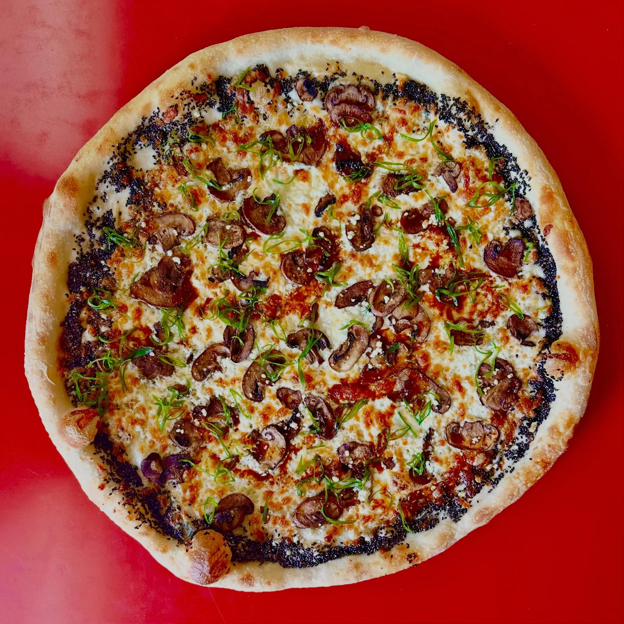 ⚡️New Feature ⚡️

Hats off to Shorty&rsquo;s Hamilton for this absolute banger 💥🤤

The &lsquo;Umami Mami&rsquo; is Now Available in Winnipeg 

Garlic Oil, FDL, Shredded Mozzarella, Goat Cheese, Mushroom, Miso Ginger Dressing, Green Onion, Black Ses