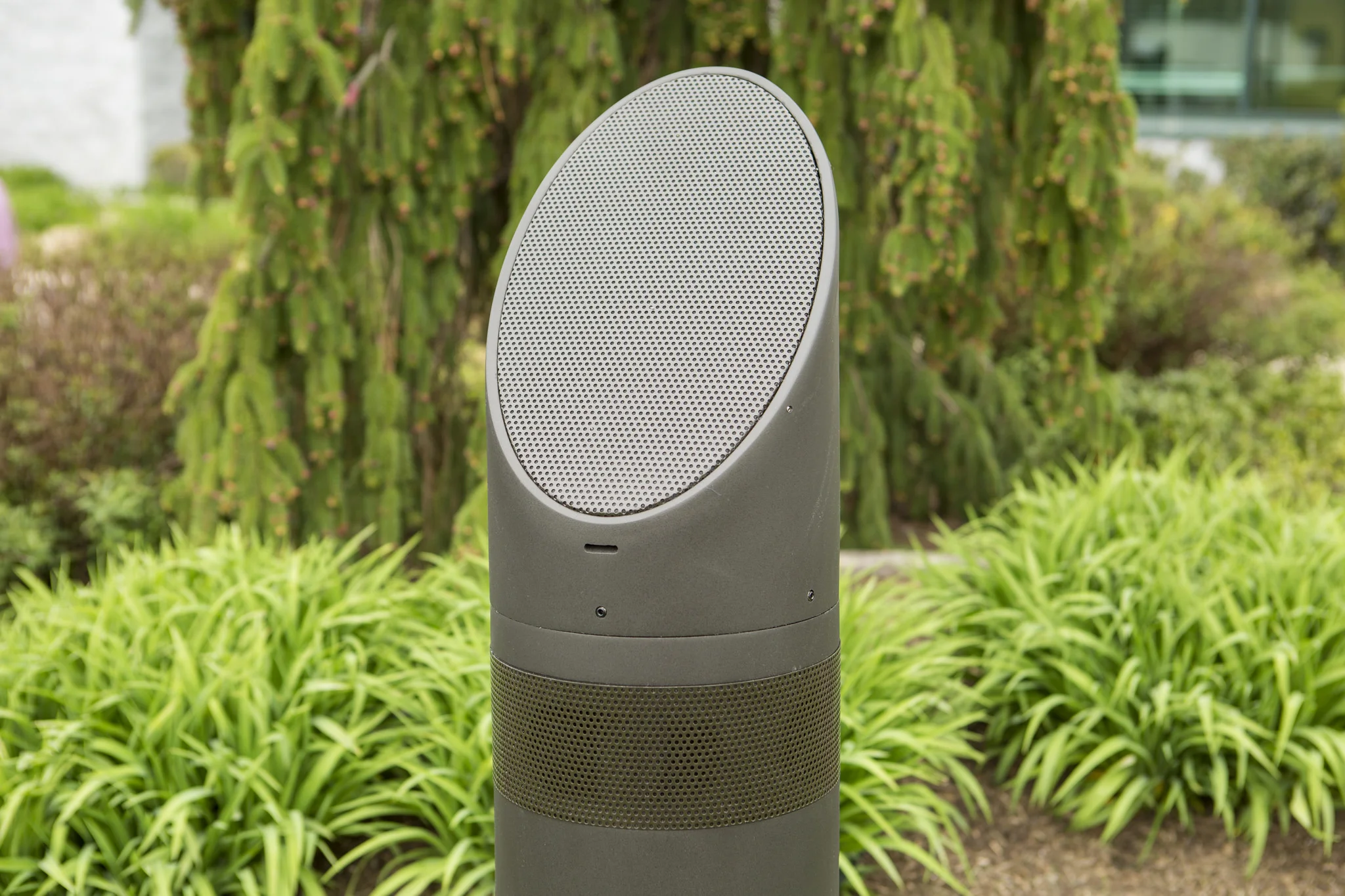 27183949806-3-way-ellipse-bollard.jpg