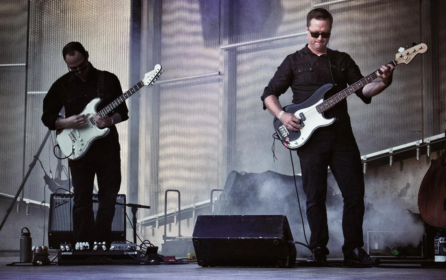 / &ldquo;shatter the sound with a deafening silence and bring back the noise to the world&rdquo; /

📸: @obscurephotosofbirds 

#lostwalksband #fullbloom #music #movement #collaboration #conservation #rockymountainwolfproject #missinghowl #denvermusi