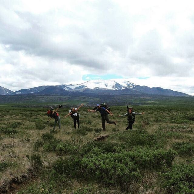 We are full! If you are still interested in joining please contact us at tenemehodihi@gmail.com We have started a waiting list. The first hike is starting July 12th and the second hike is on July 14th!
