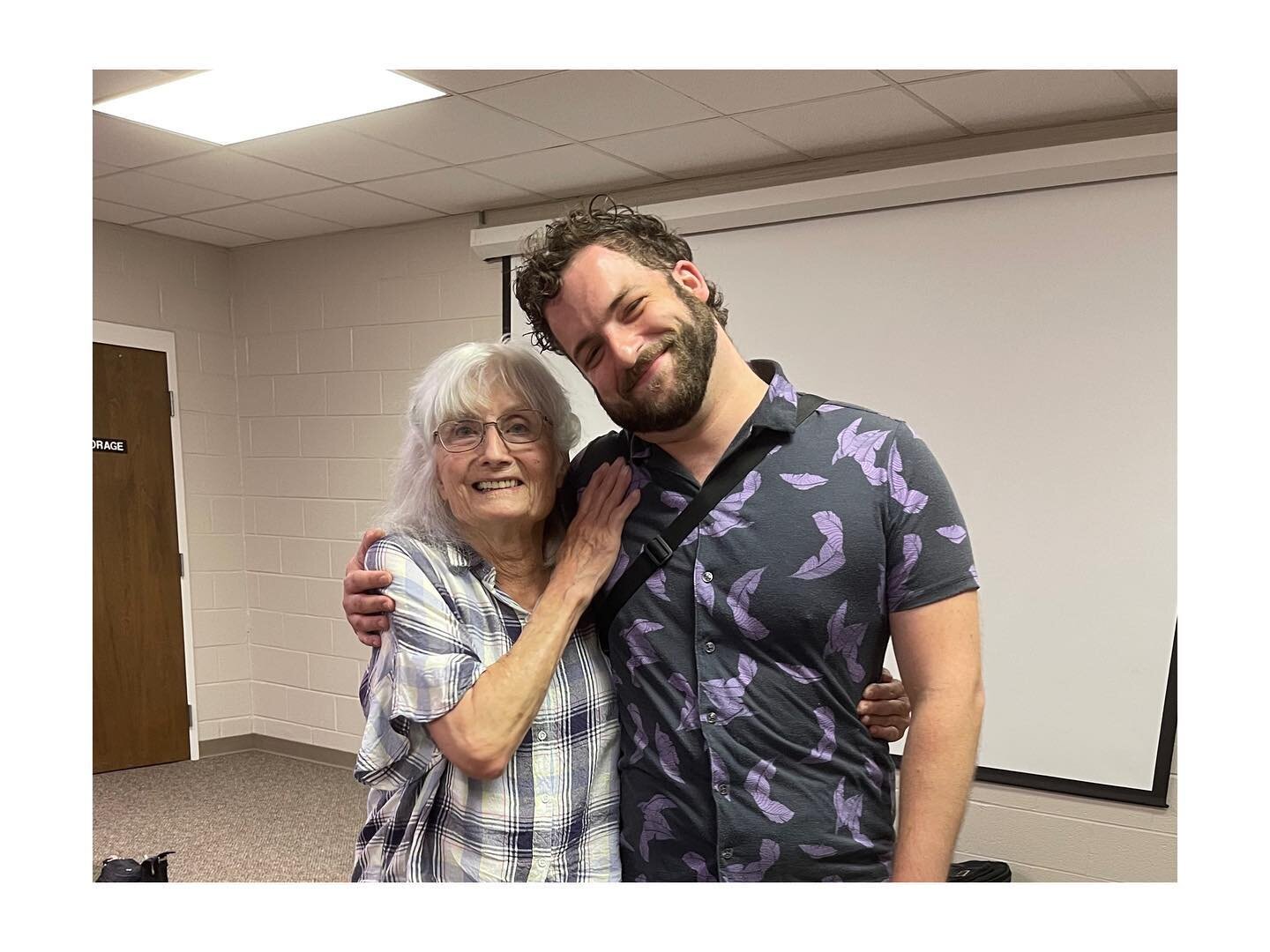 my HERO!!!!!!!!!!!!!!!

Downright lovely to get to see @alice.gerrard in West Jefferson tonight and to finally catch a screening of @yougavemeasong, a film about her life and career.

If my own career in roots music had a family tree, nearly every li