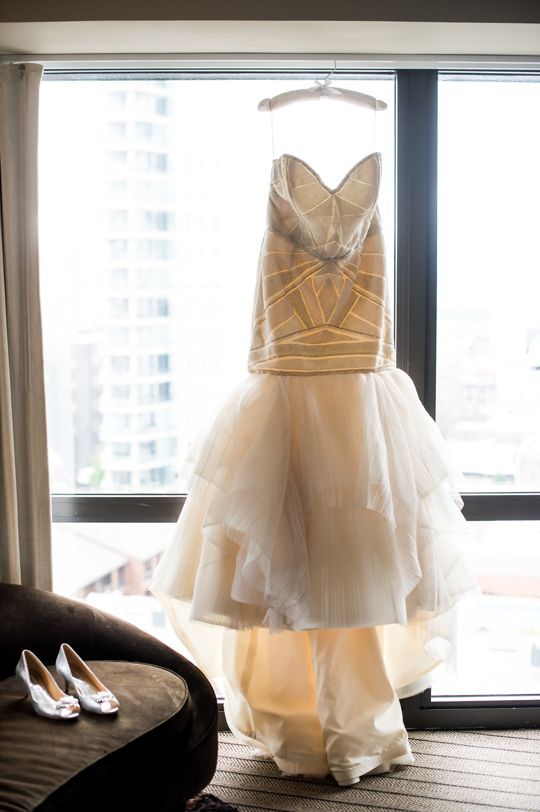 Strapless Mermaid Wedding Gown Chicago Wedding Julia Franzosa Photography