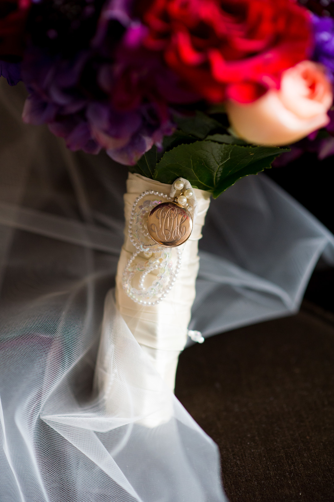 Monogramed Bridal Bouquet Chicago Wedding Julia Franzosa Photography