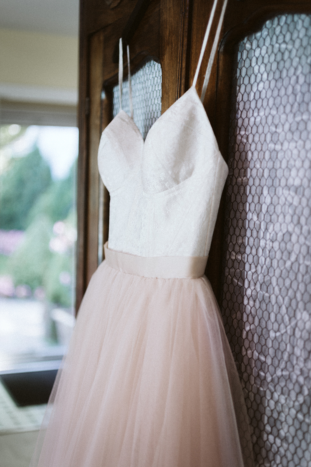 Ivory Tulle Wedding Gown Chicago Wedding lisa kathan photography