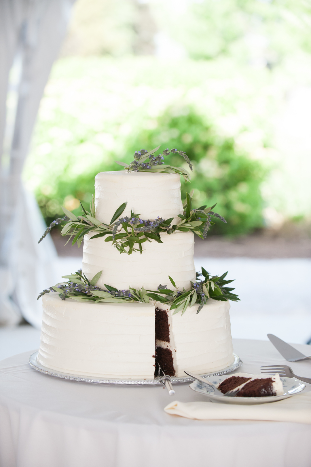 Lavender Wedding Cake Chicago Farm Wedding Elite Photo