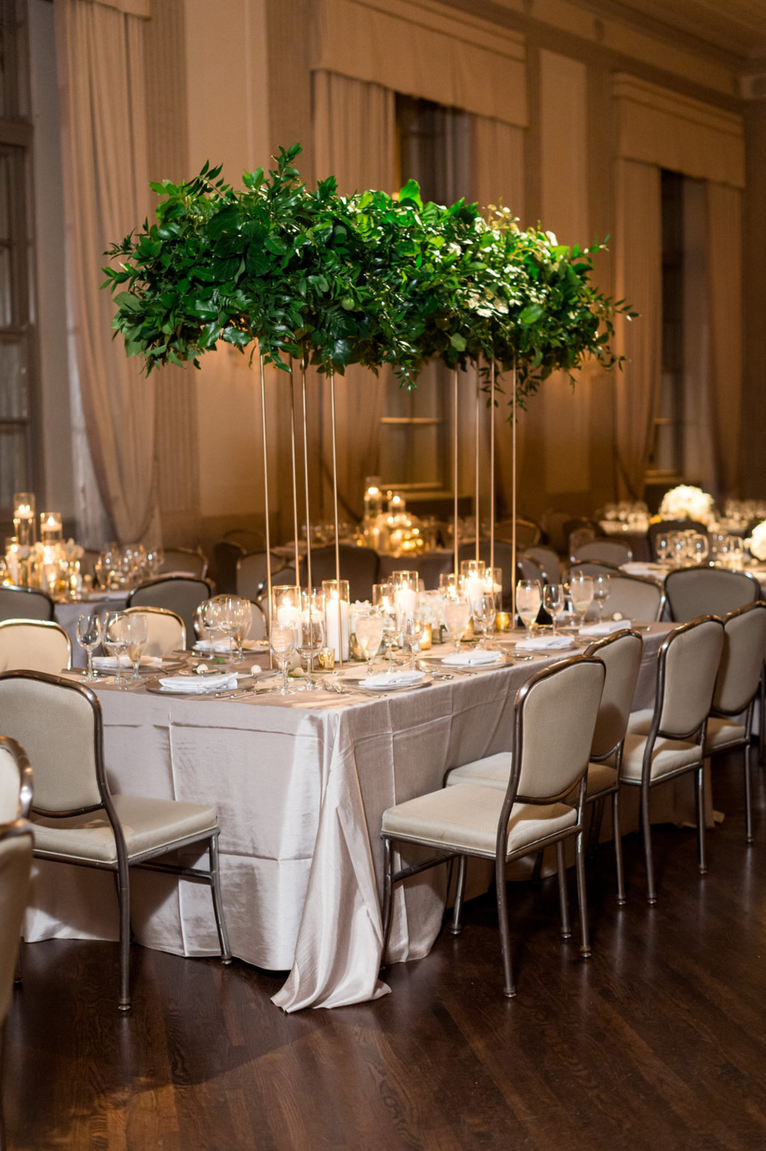 Elegant Greenery Center Pieces The Standard Room Chicago Wedding Julia Franzosa Photography