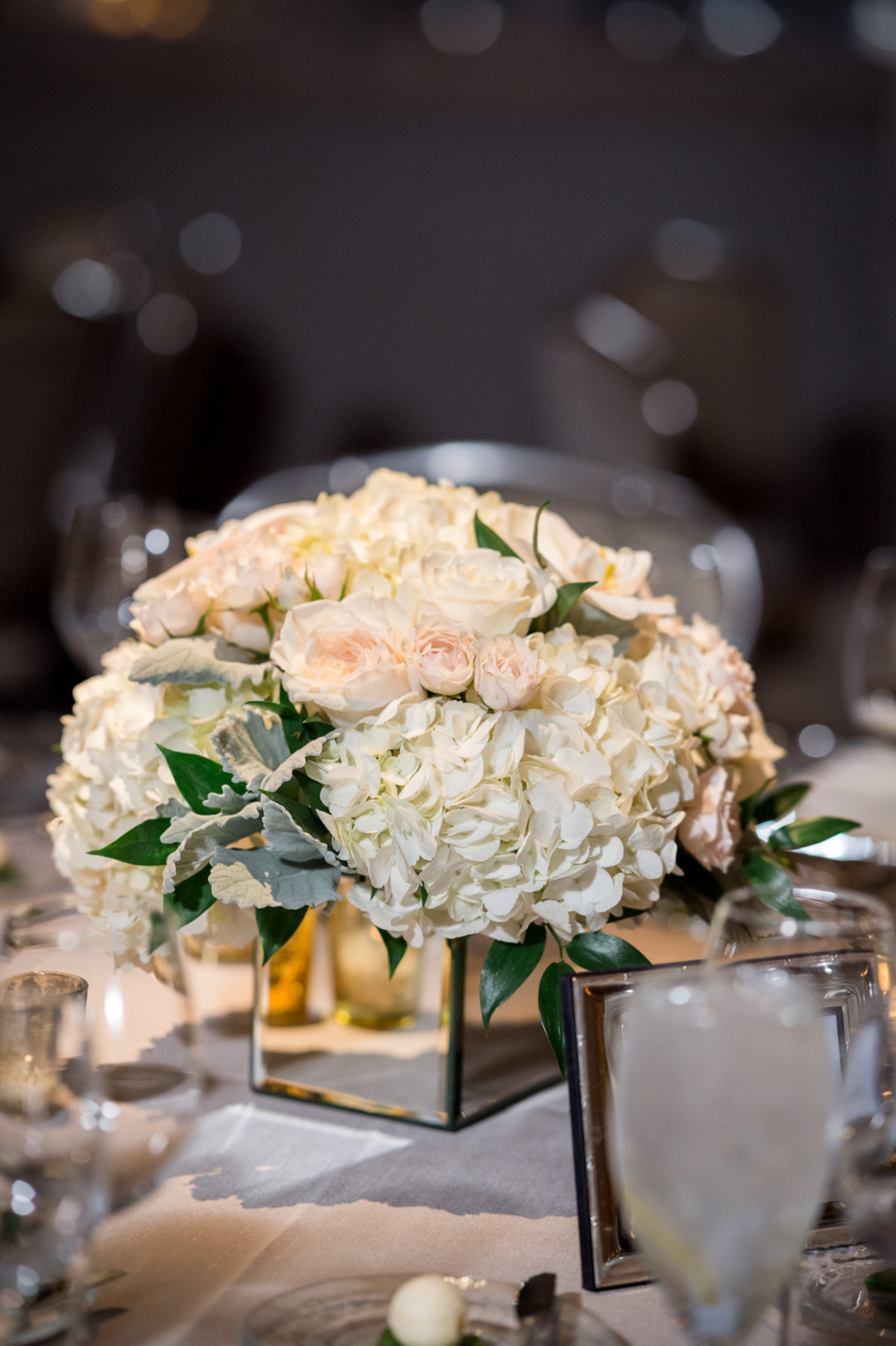 White Rose Center Pieces The Standard Room Chicago Wedding Julia Franzosa Photography