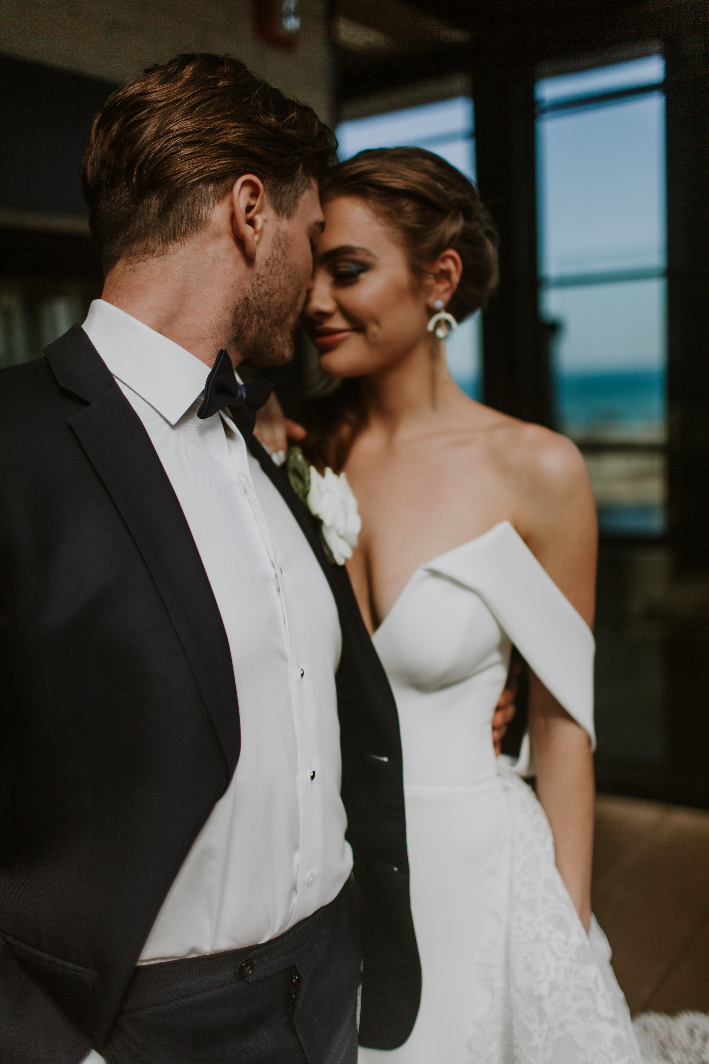 Bride and Groom Portrait Chicago Wedding Gabrielle Daylor Photography