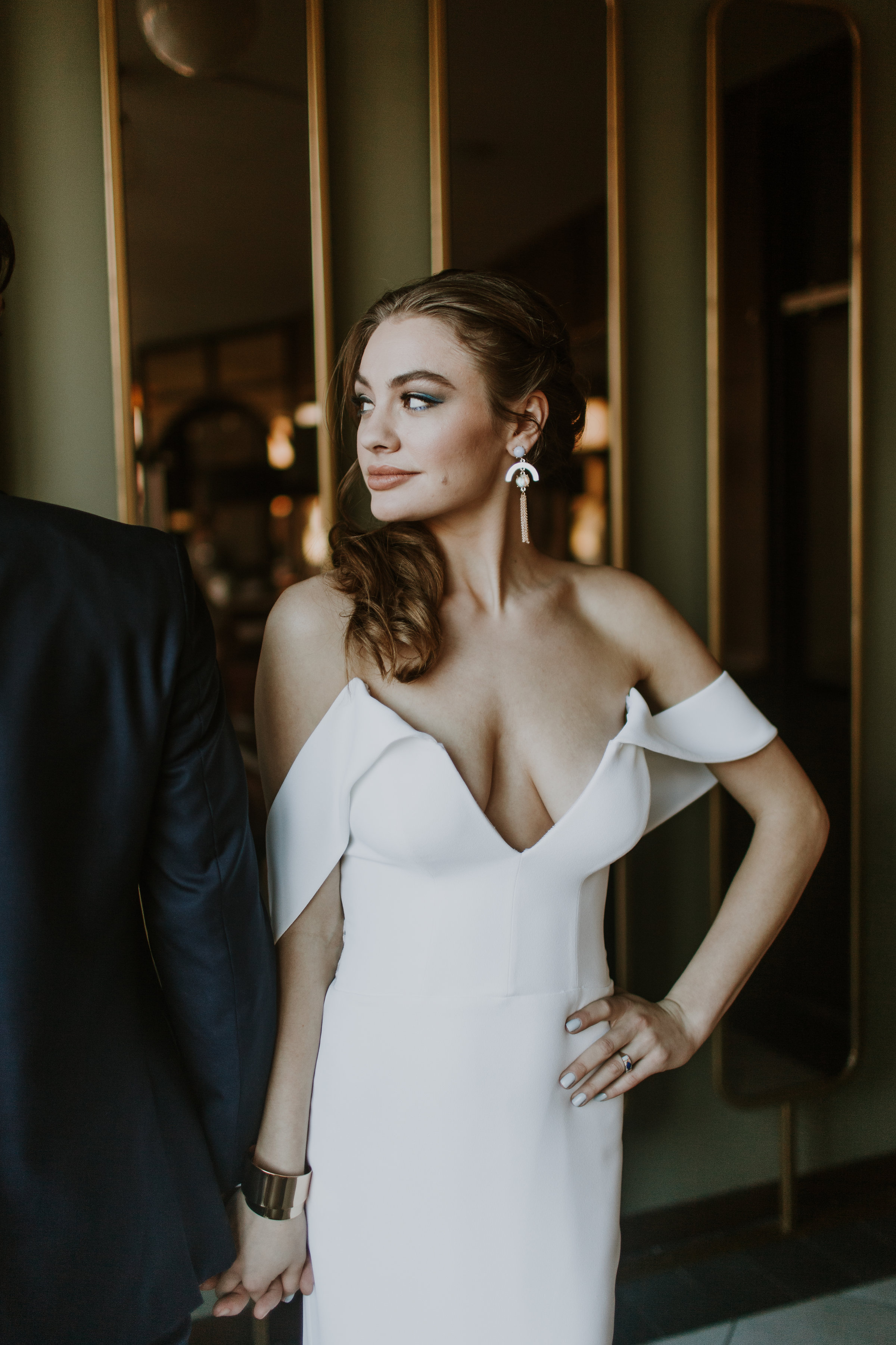 Low Cut Wedding Gown Chicago Wedding Gabrielle Daylor Photography