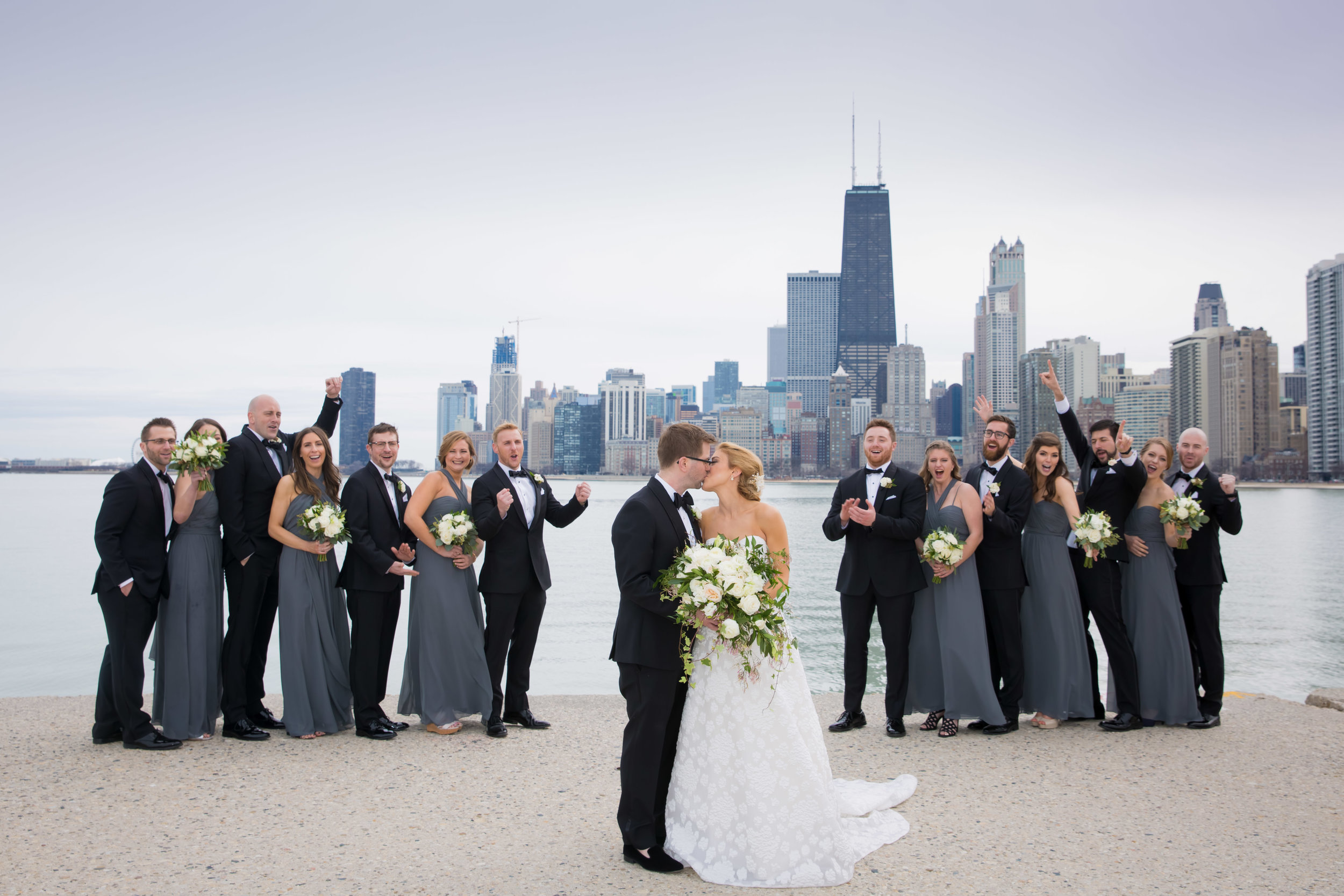 Charming and modern wedding details come together for this royal Chicago wedding planned by Lillian Rose Events and captured by Colin Lyons Photography. Find more wedding inspiration at chitheewed.com!