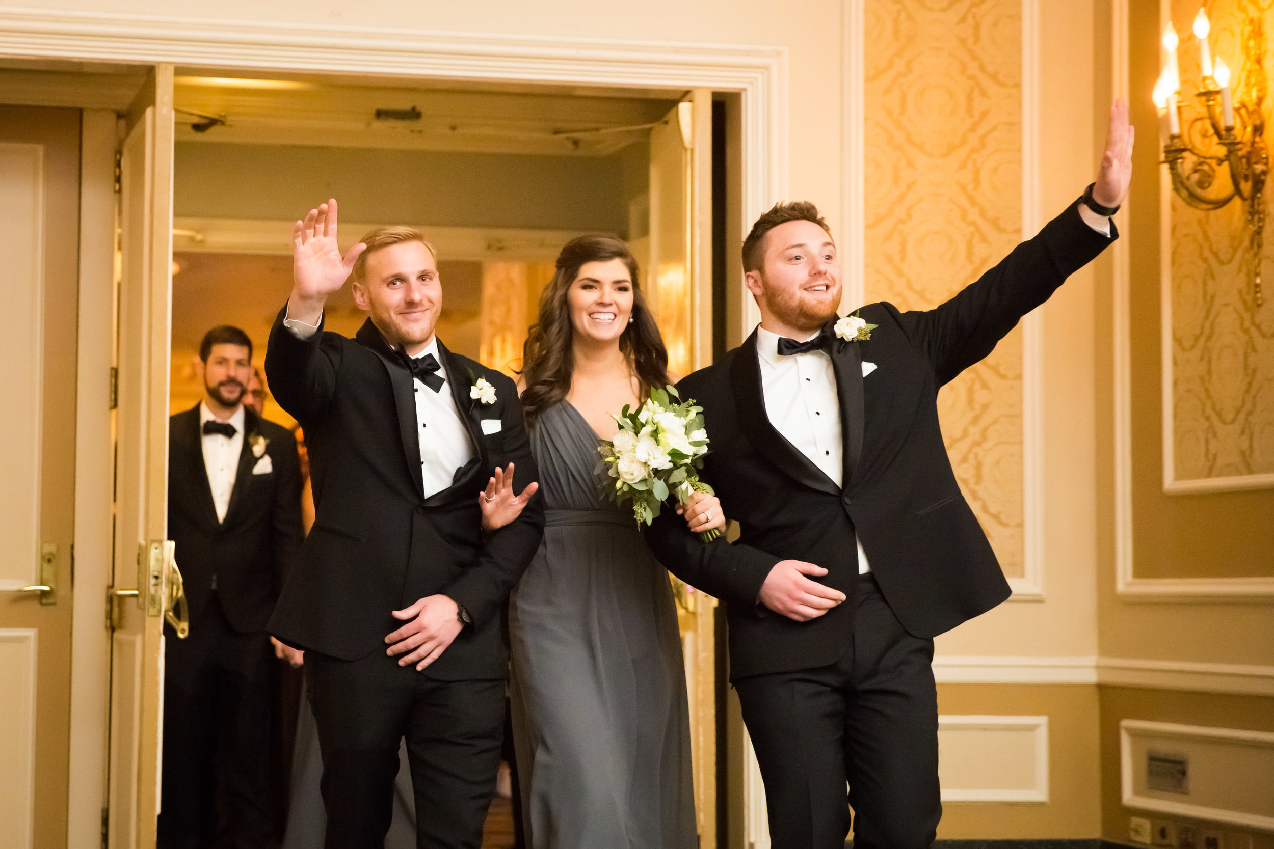 Charming and modern wedding details come together for this royal Chicago wedding captured by Colin Lyons Photography. Find more wedding inspiration at chitheewed.com!