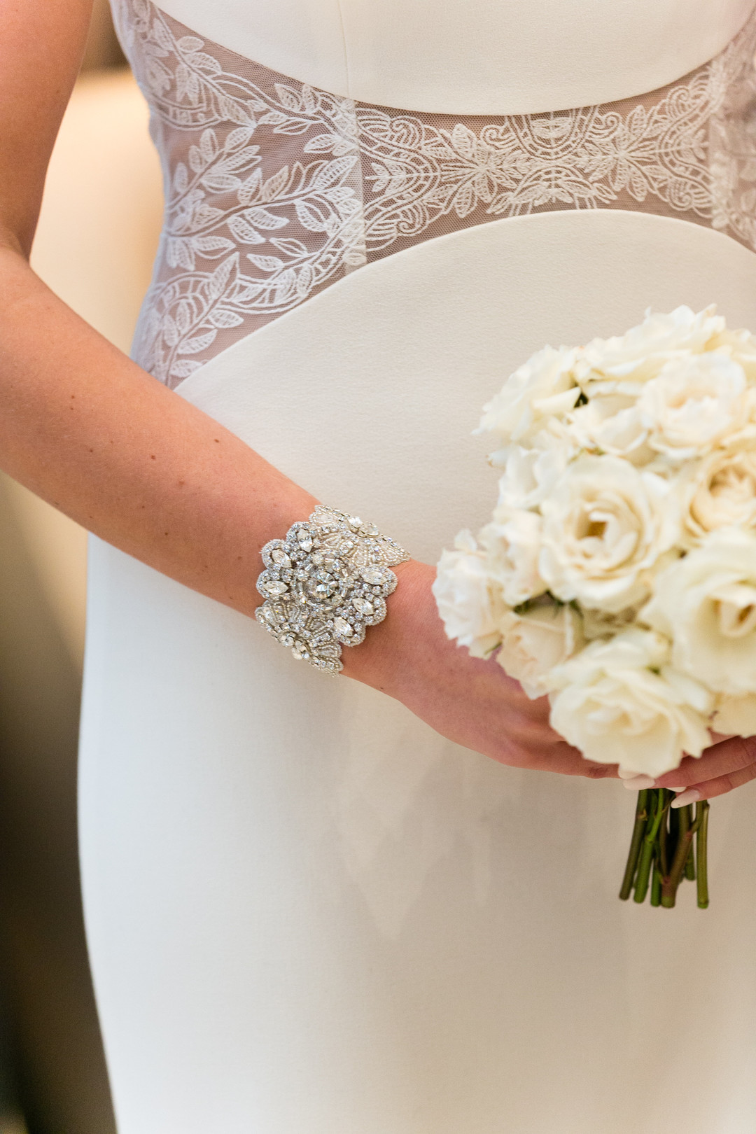 Glamorous and elegant all-white winter Chicago wedding. Be inspired and find more wedding inspiration at CHItheeWED.com!