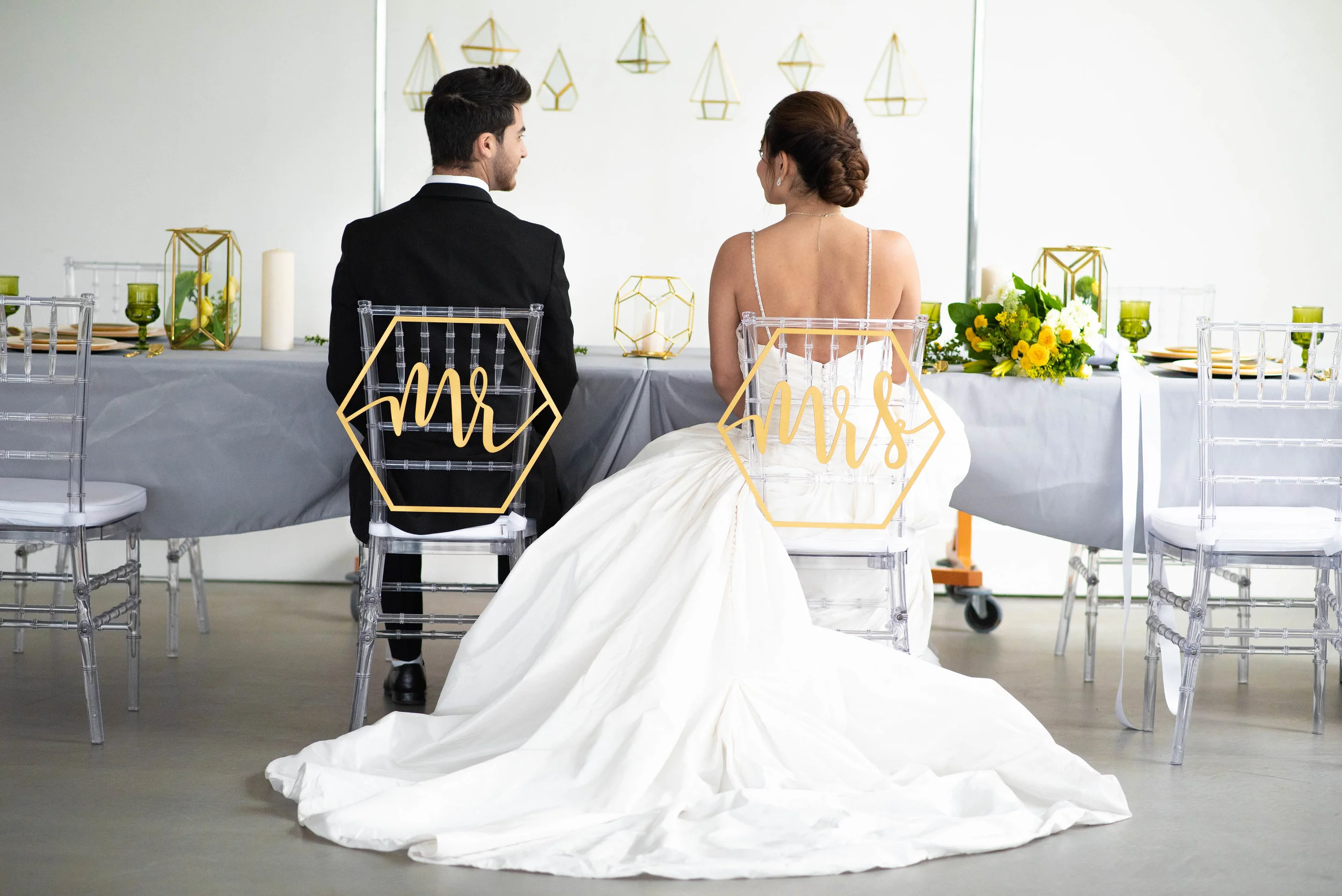 Mustard, Honey, & Hexagons Minimalistic Styled Shoot captured by Chante Burt Photography. Visit CHItheeWED.com for more wedding ideas!
