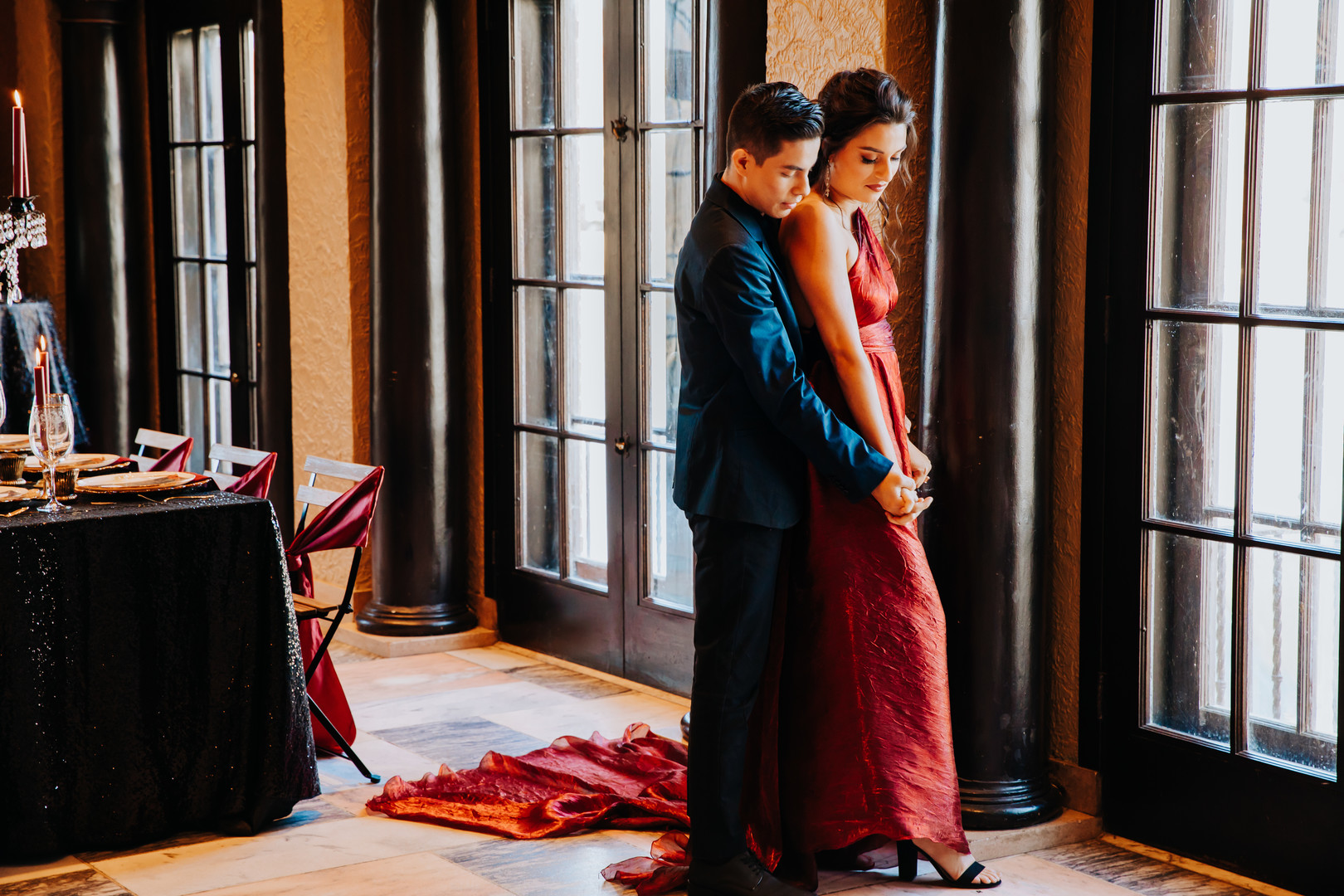 Moody New Year’s Eve Chicago wedding captured by L Christine Photography. See more moody wedding inspiration at CHItheeWED.com!
