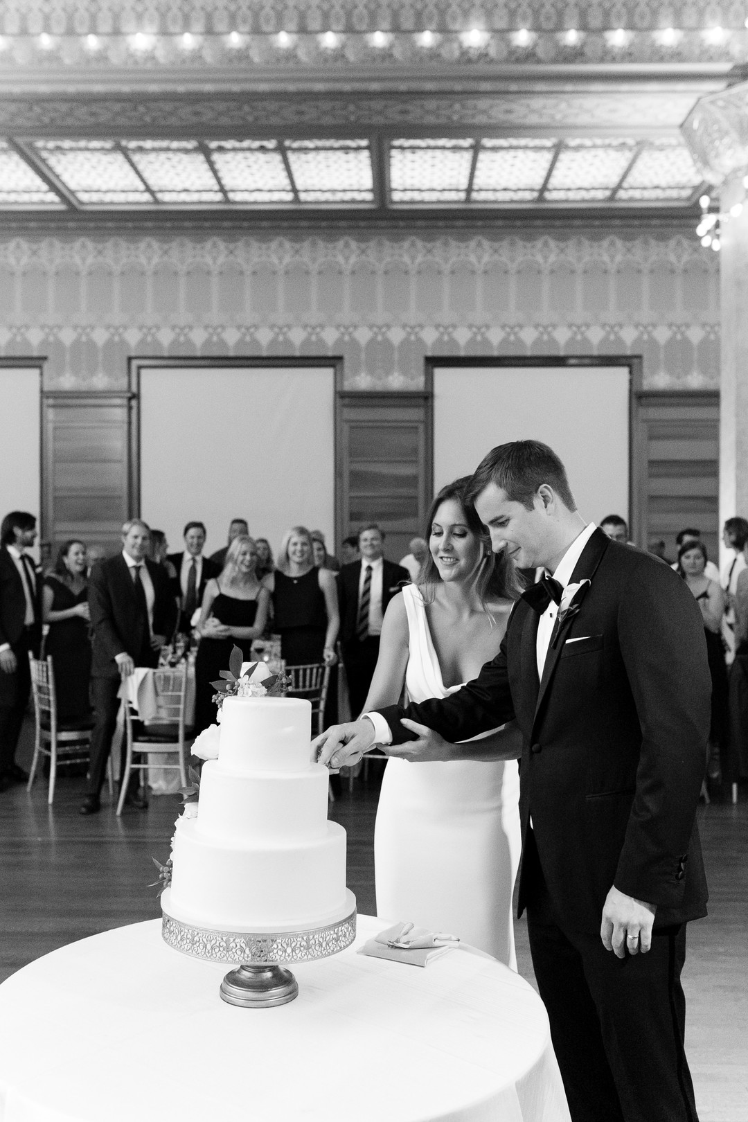 Iconic Chicago Wedding at The Art Institute of Chicago captured by Emilia Jane Photography. See more creative wedding ideas at CHItheeWED.com!