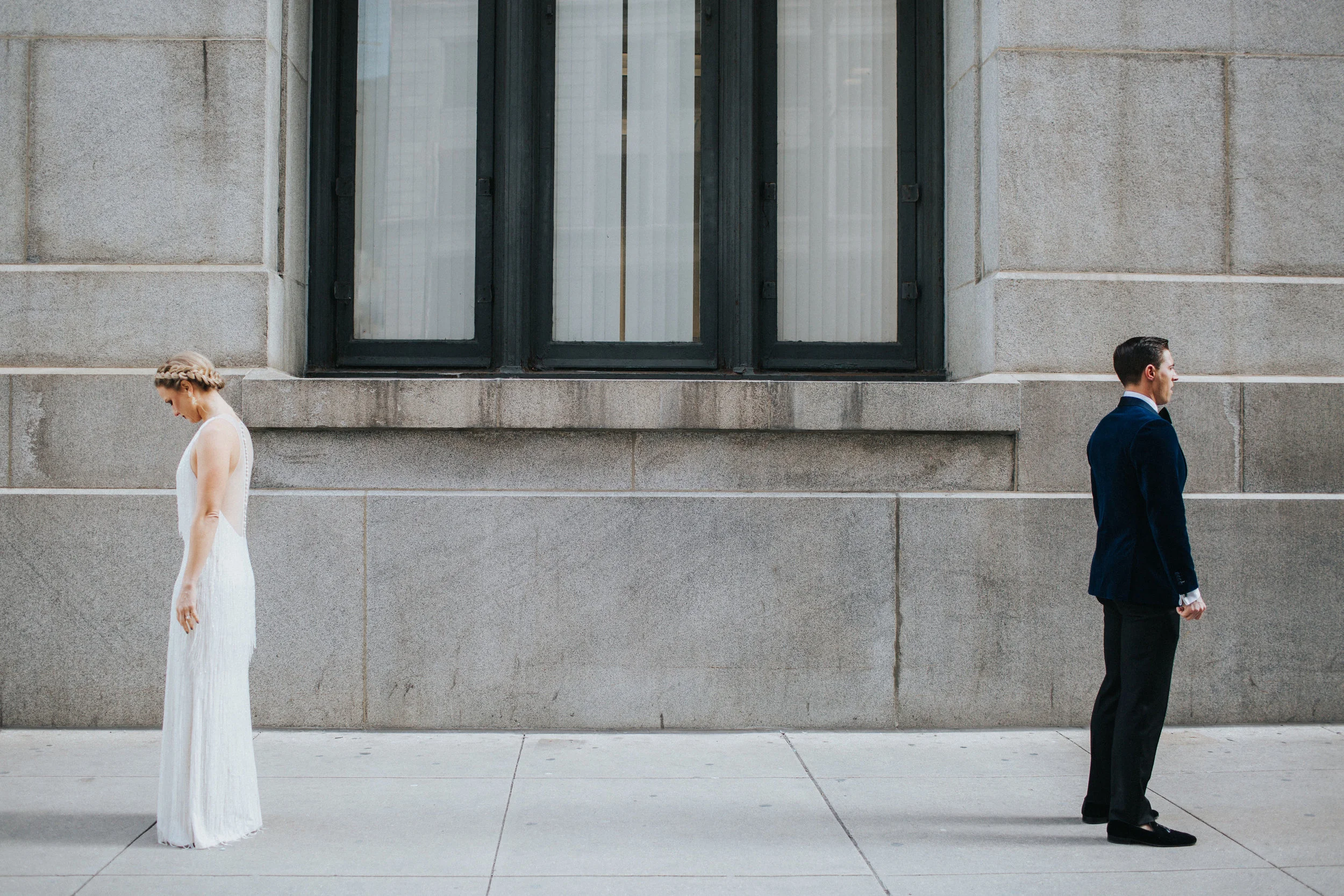 Cozy, intimate Chicago city hall elopement planned by Olive Fine Weddings and captured by Meg Adamik Creative. See more Chicago wedding ideas at chitheewed.com!