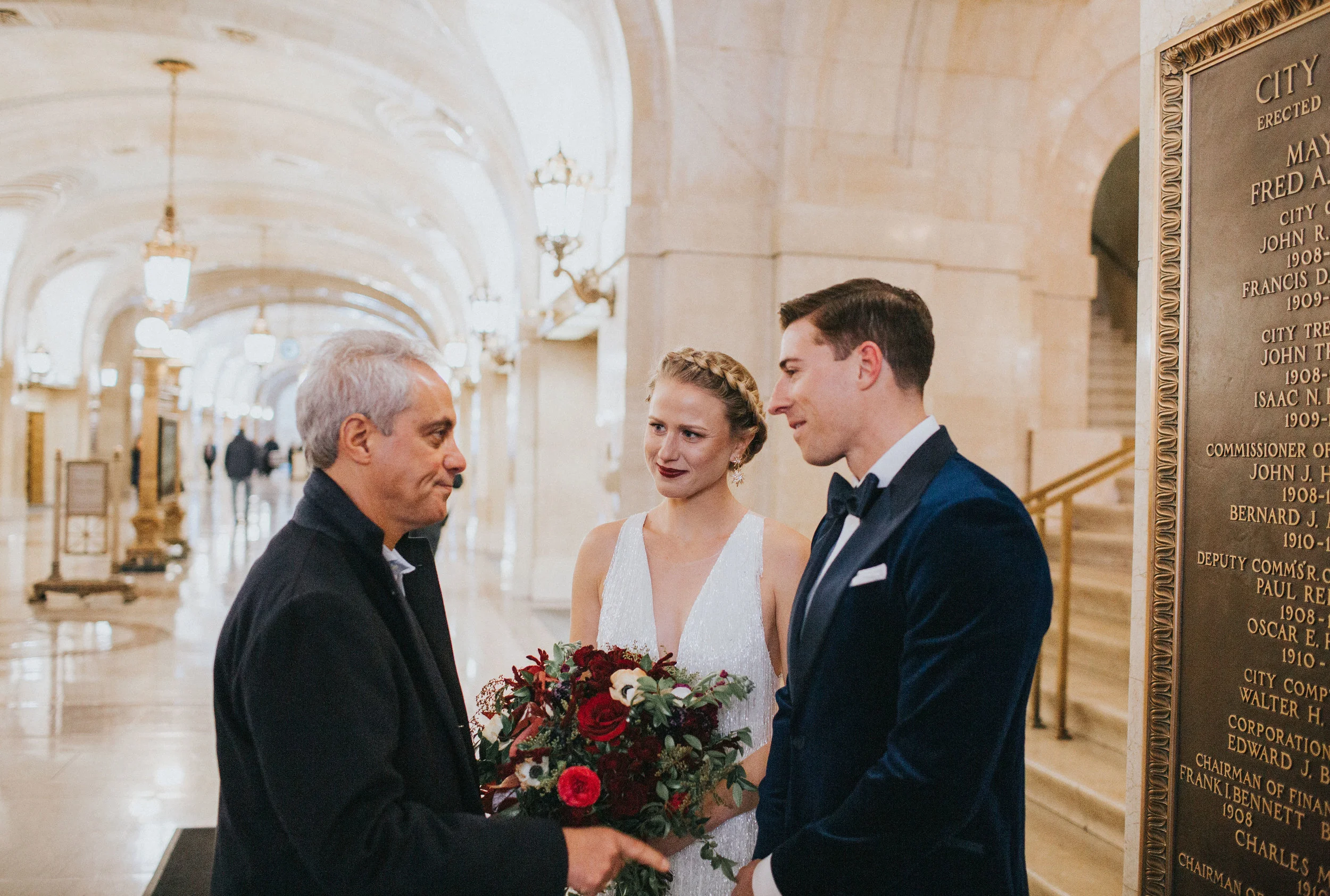 Cozy, intimate Chicago city hall elopement planned by Olive Fine Weddings and captured by Meg Adamik Creative. See more Chicago wedding ideas at chitheewed.com!